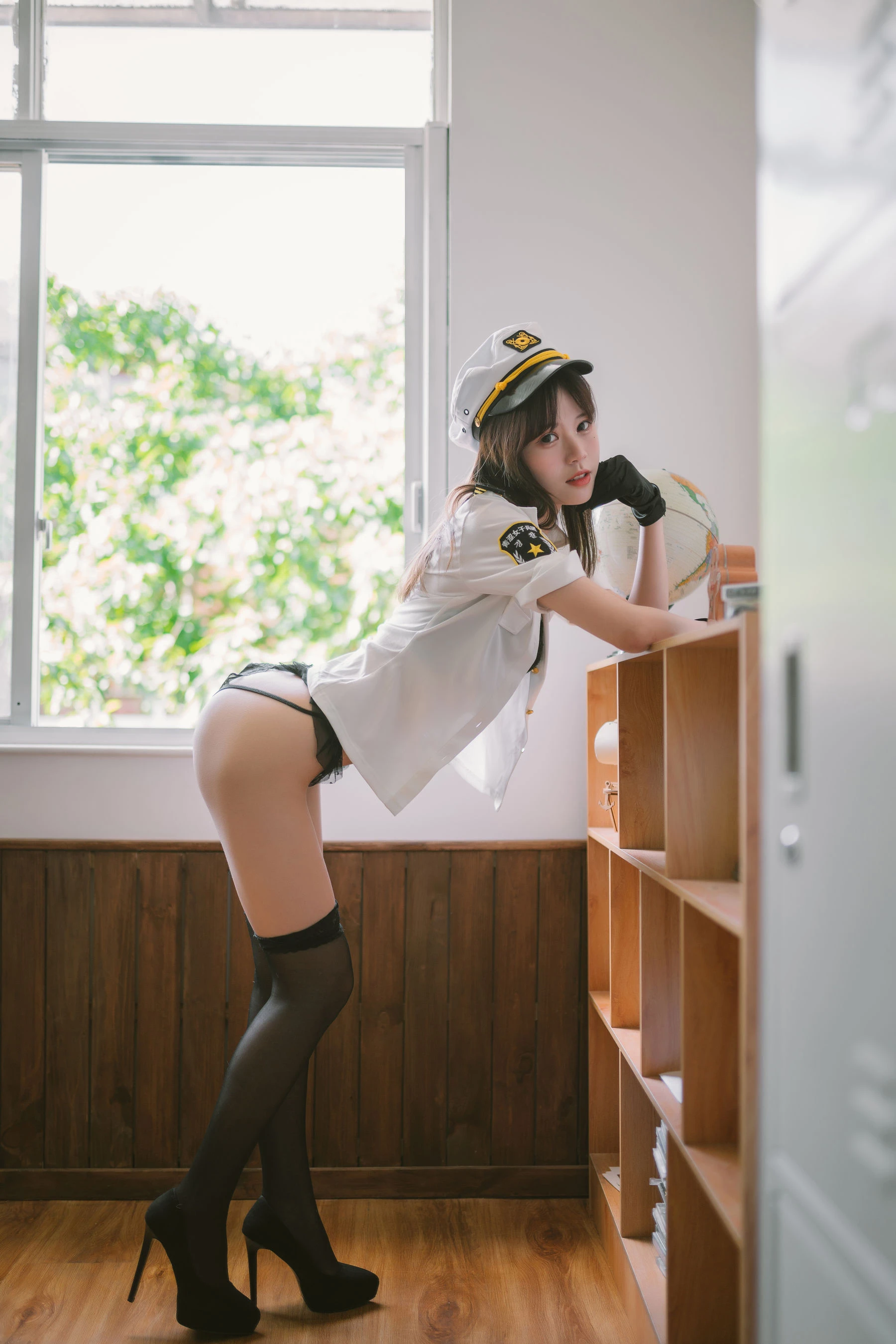 [正妹]許夢瑤許夢瑤室內獨家大片：魅惑風情釋放美腿誘惑綻放寫真大片 - 25