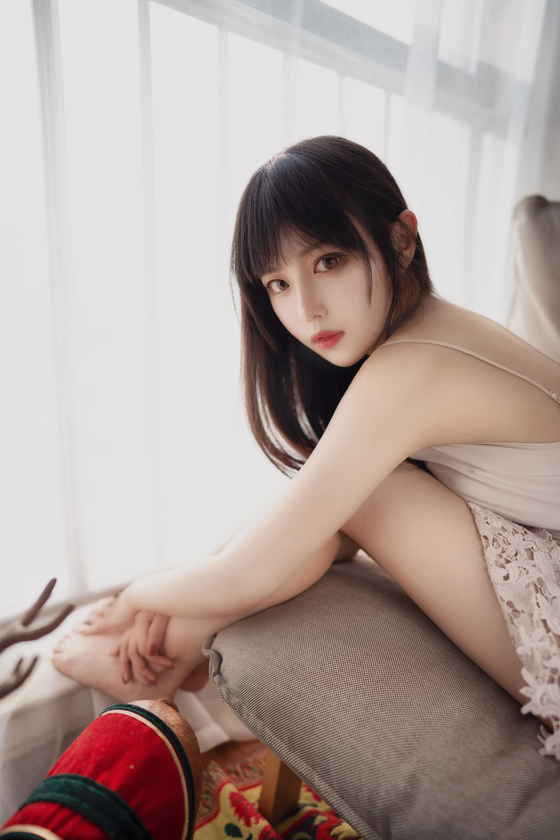 [名模]高雅琳大圖藝術作品：室內攝影甜美凸顯高雅琳美胸曲線風採綻放寫真集 - 11