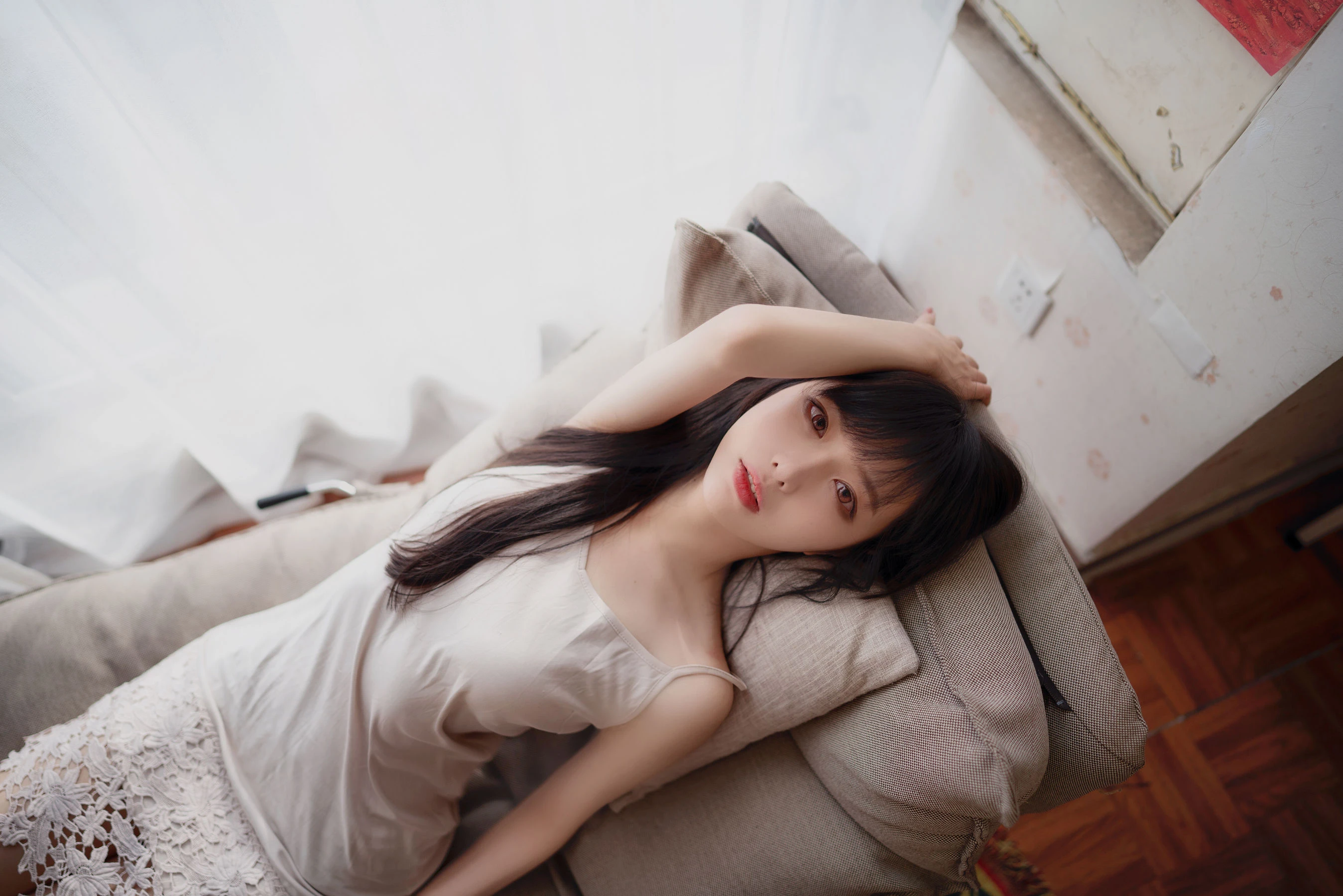 [名模]高雅琳大圖藝術作品：室內攝影甜美凸顯高雅琳美胸曲線風採綻放寫真集 - 15