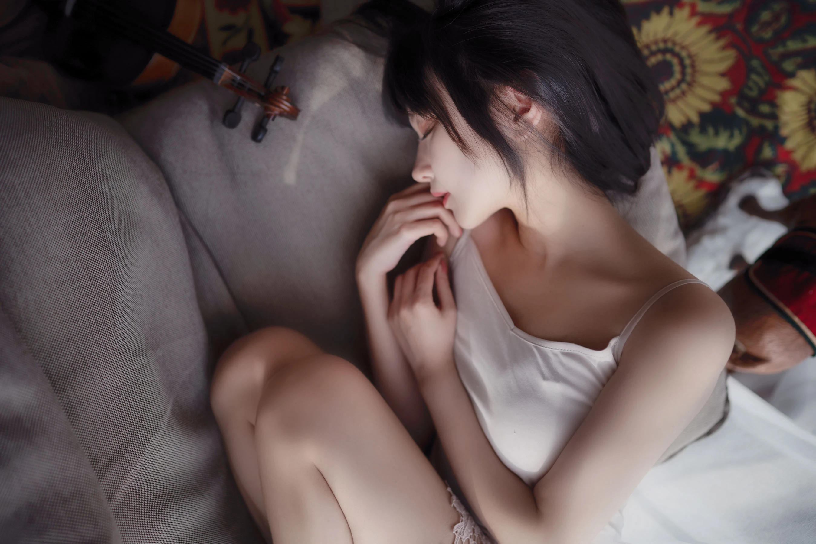 [名模]高雅琳大圖藝術作品：室內攝影甜美凸顯高雅琳美胸曲線風採綻放寫真集 - 3