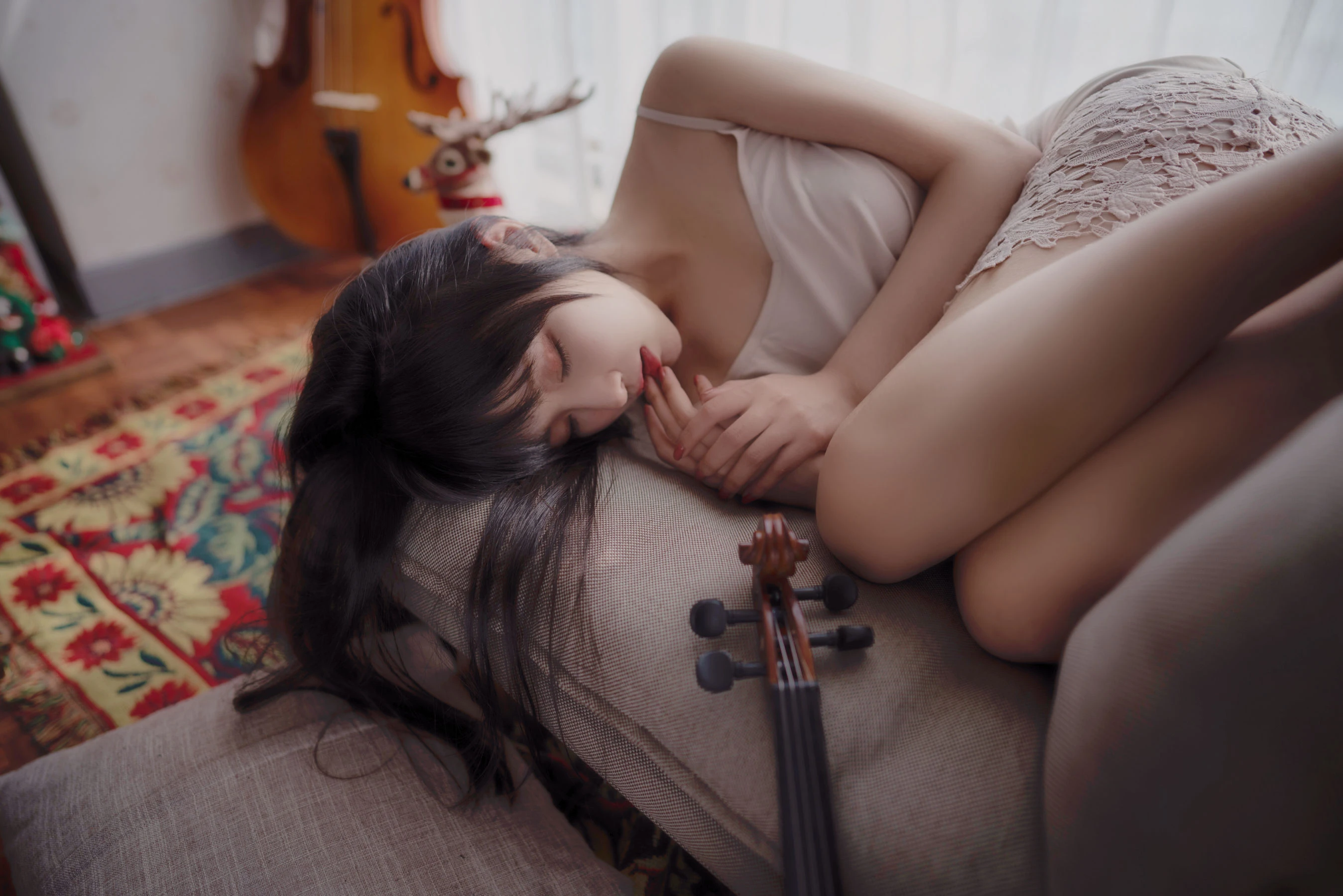 [名模]高雅琳大圖藝術作品：室內攝影甜美凸顯高雅琳美胸曲線風採綻放寫真集 - 4