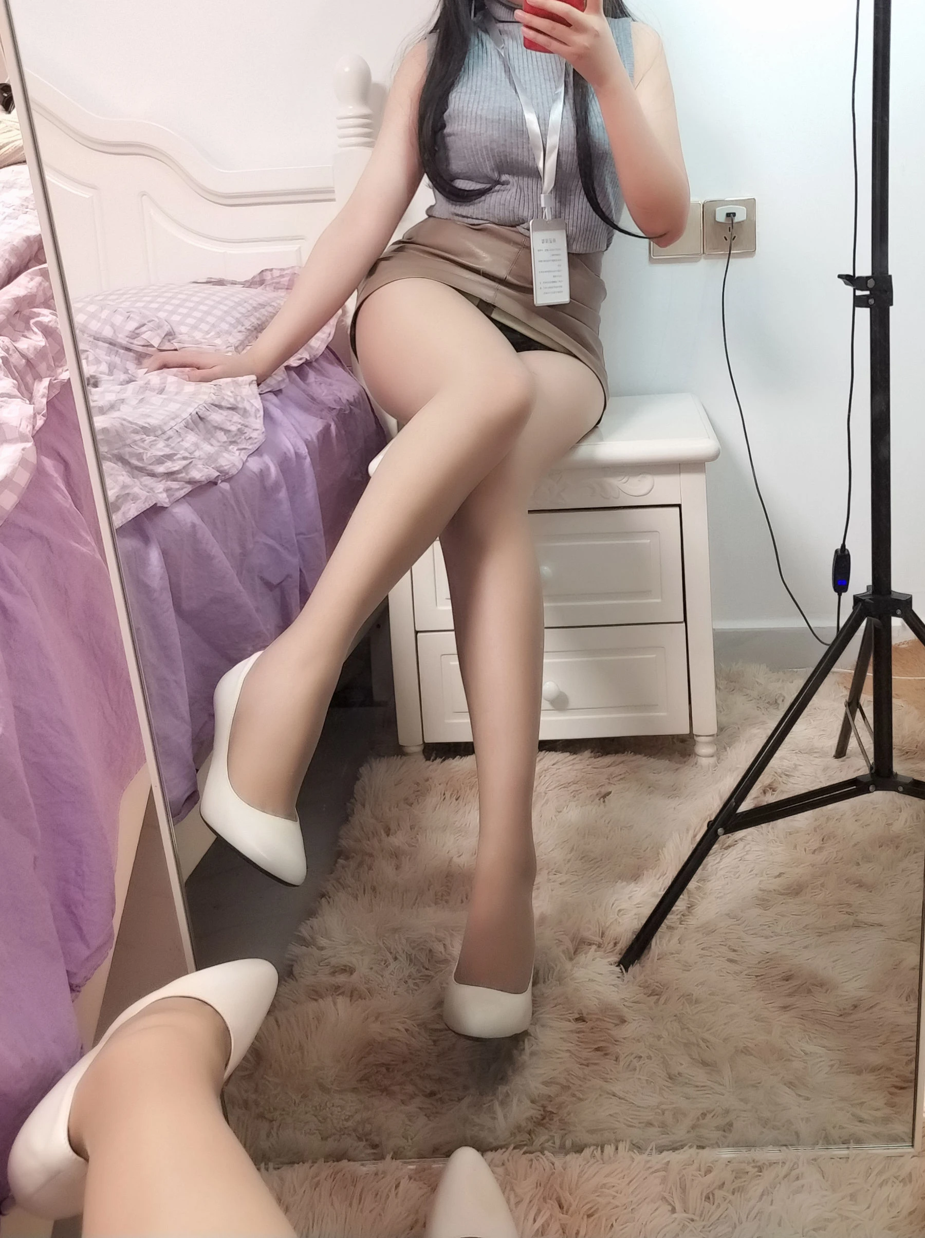 [Showgirl]張雨菲藝術攝影大師作：張雨菲性感於街拍綻放蜂腰格調大圖演繹 - 14