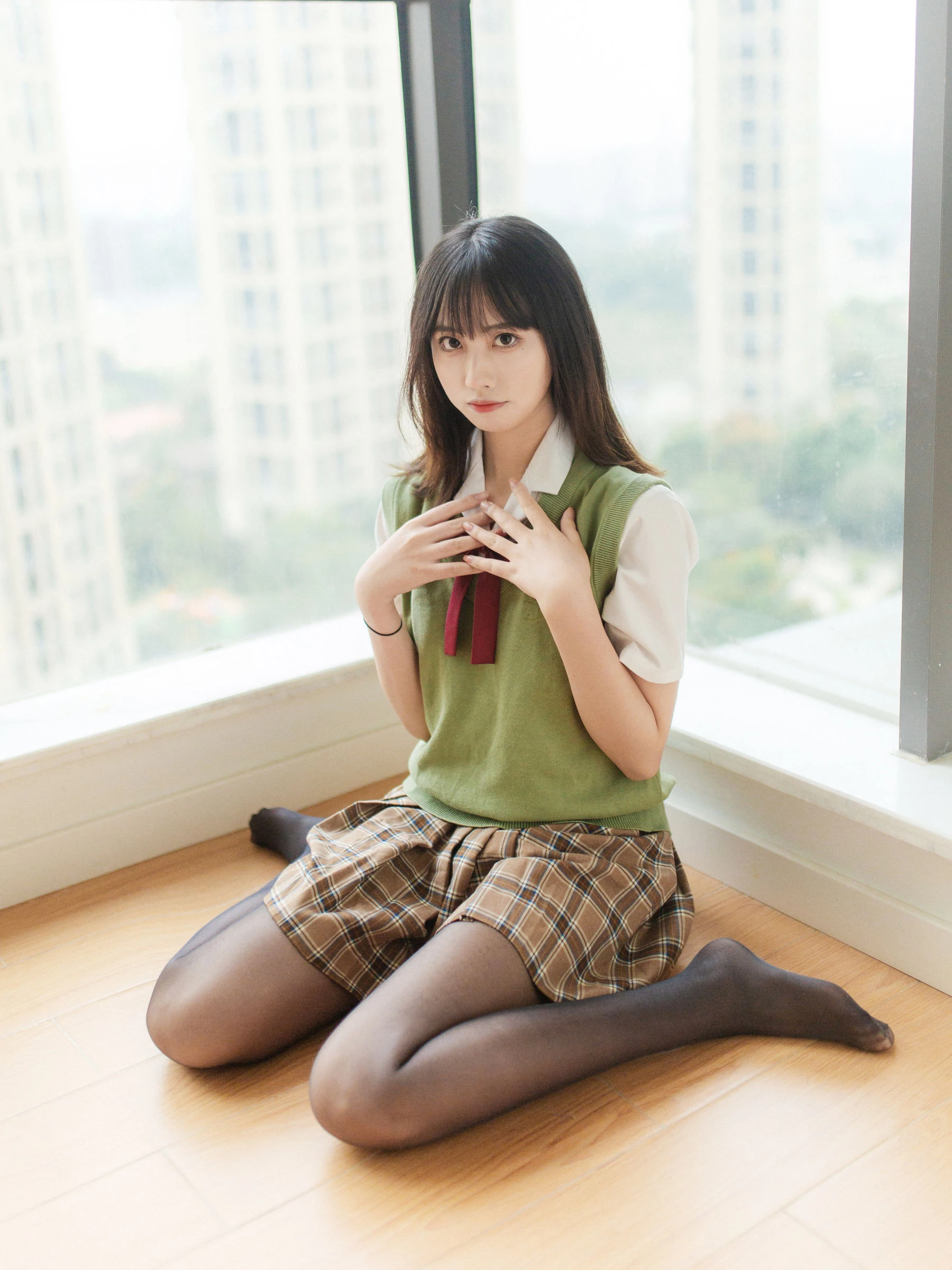[Cosplay]李雅詩大片攝影大師作：李雅詩優雅於室內展現曲線神韻超清演繹 - 31