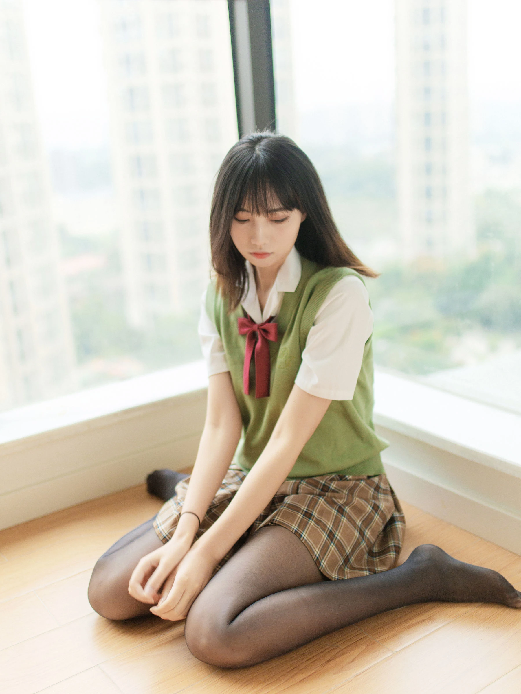 [Cosplay]李雅詩大片攝影大師作：李雅詩優雅於室內展現曲線神韻超清演繹 - 36
