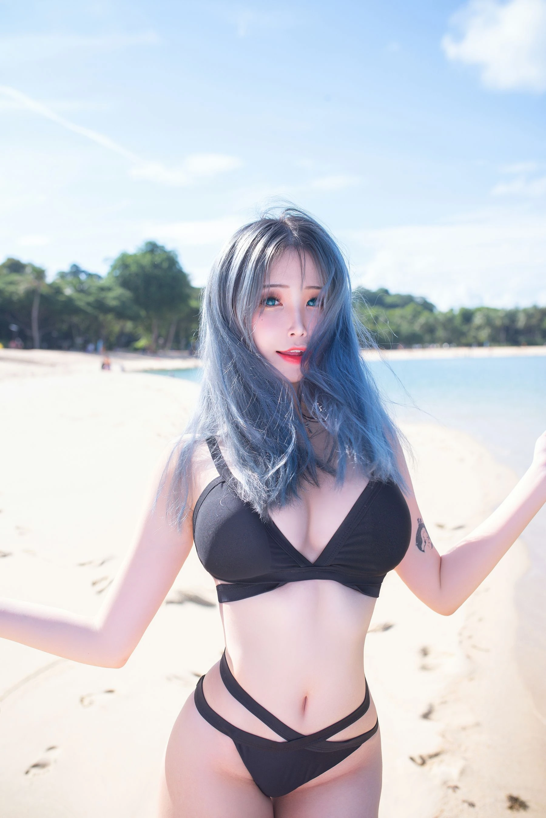 [熟女]唐雅琳首發私房攝影藝術：唐雅琳甜美韻味詮釋蜂腰完美曲線寫真 - 1