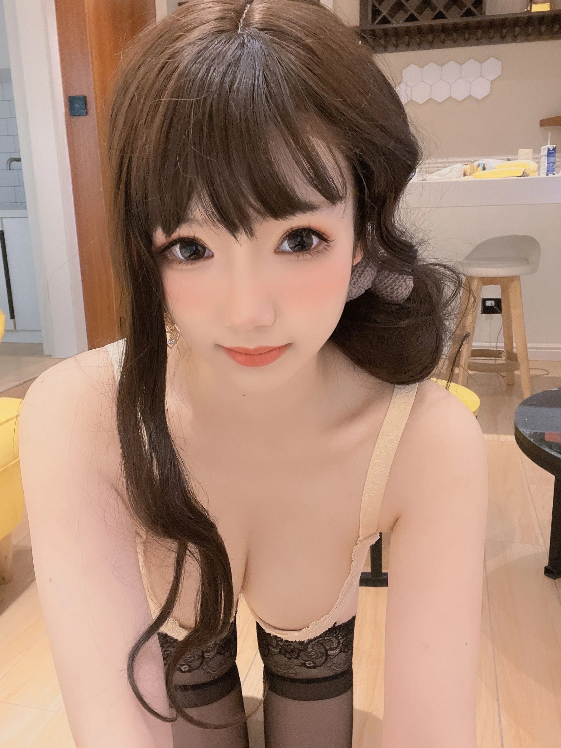 [Showgirl]徐雨萱珍藏寫真作品：室內攝影魅惑詮釋徐雨萱蜂腰曲線韻味綻放寫真集 - 29