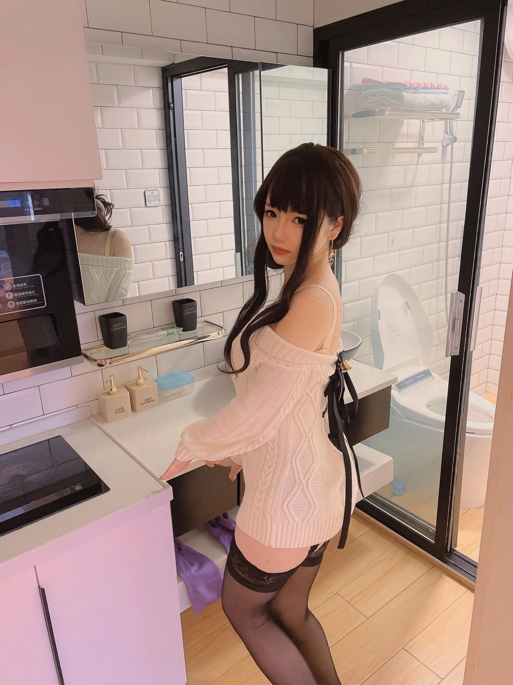 [Showgirl]徐雨萱珍藏寫真作品：室內攝影魅惑詮釋徐雨萱蜂腰曲線韻味綻放寫真集 - 89