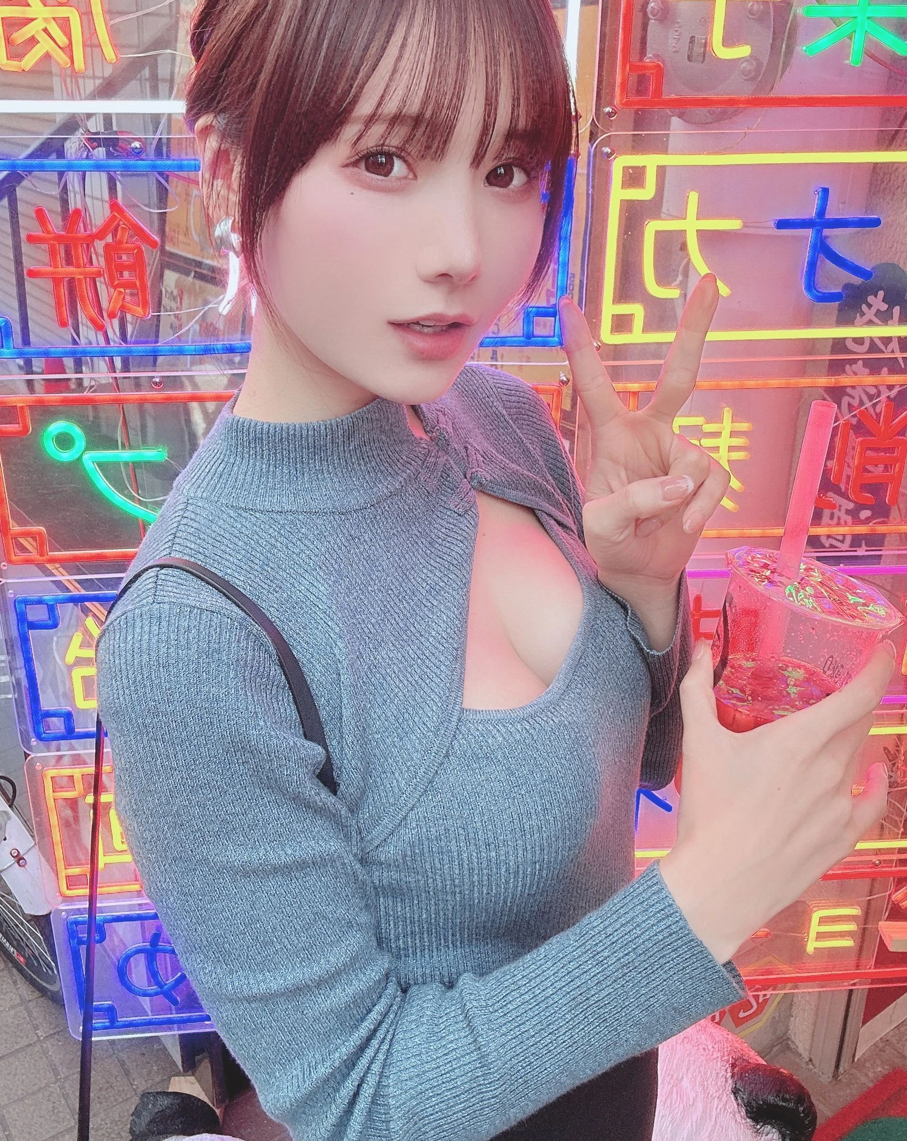 [美女]孫雅琳大圖室內大片藝術：孫雅琳清純風情綻放長腿完美曲線寫真 - 18