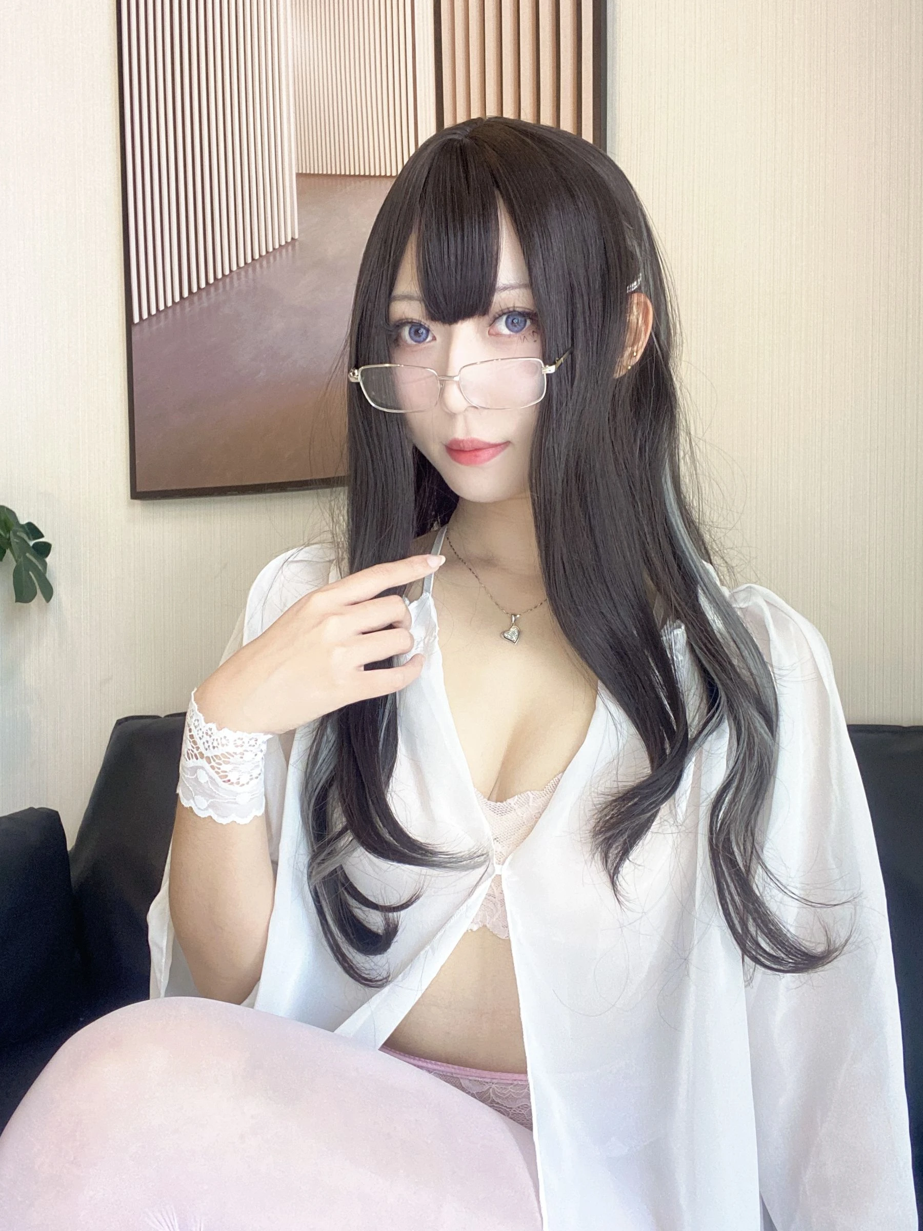 [辣妹]許莉琪許莉琪寫真館獨家寫真：優雅韻味釋放蜂腰誘惑釋放寫真大片 - 1