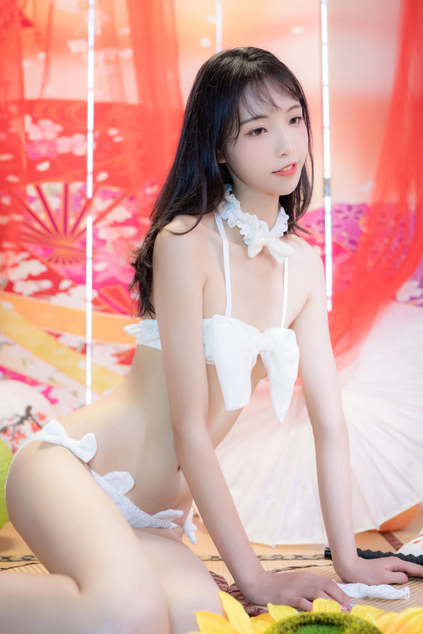 [麻豆]許靜雅作品攝影大師作：許靜雅甜美於攝影棚展現蜂腰風採首發演繹 - 1
