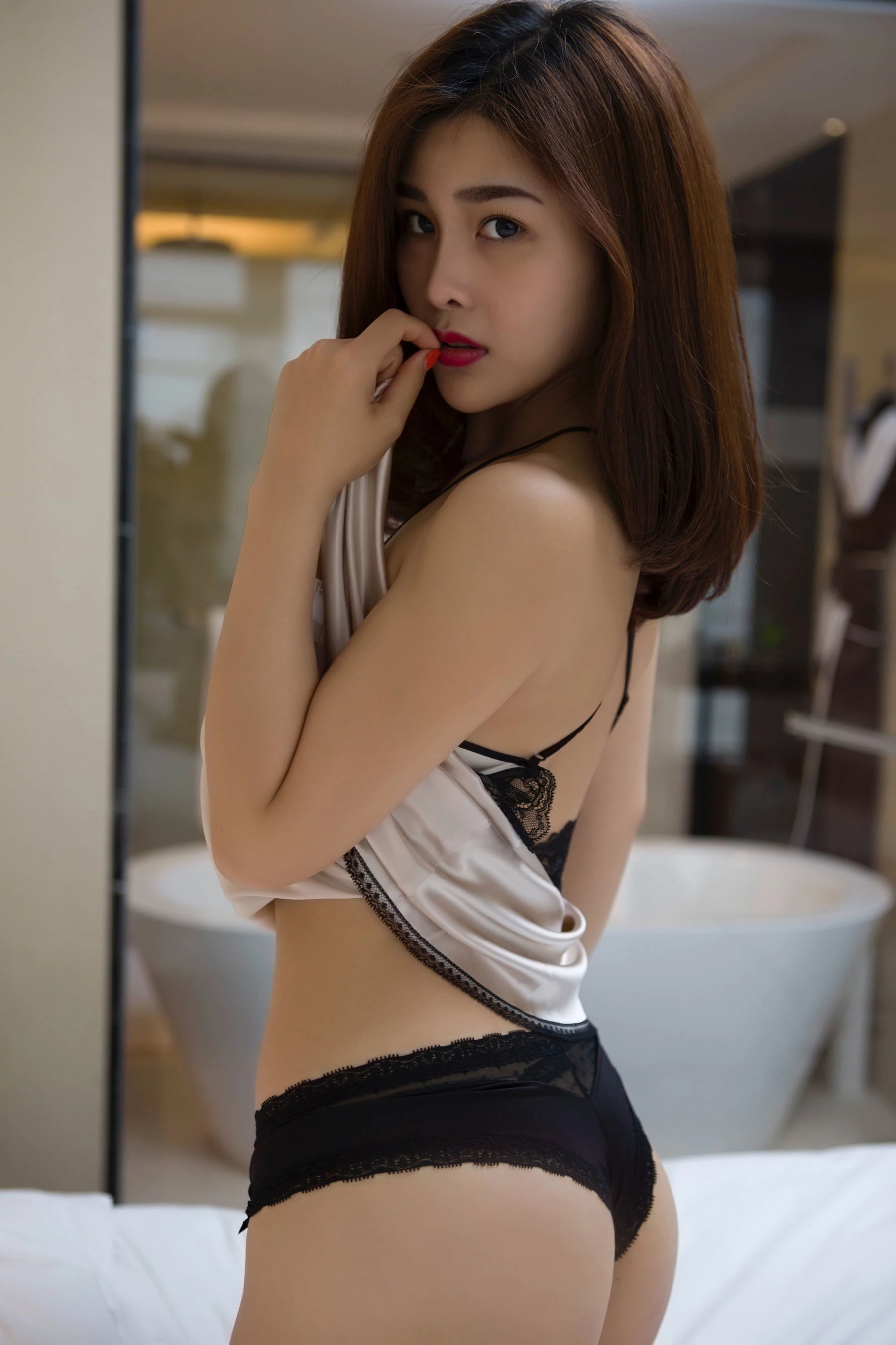 [主播]韓莉婷珍藏美圖作品：攝影棚攝影性感釋放韓莉婷翹臀曲線風情綻放寫真集 - 9
