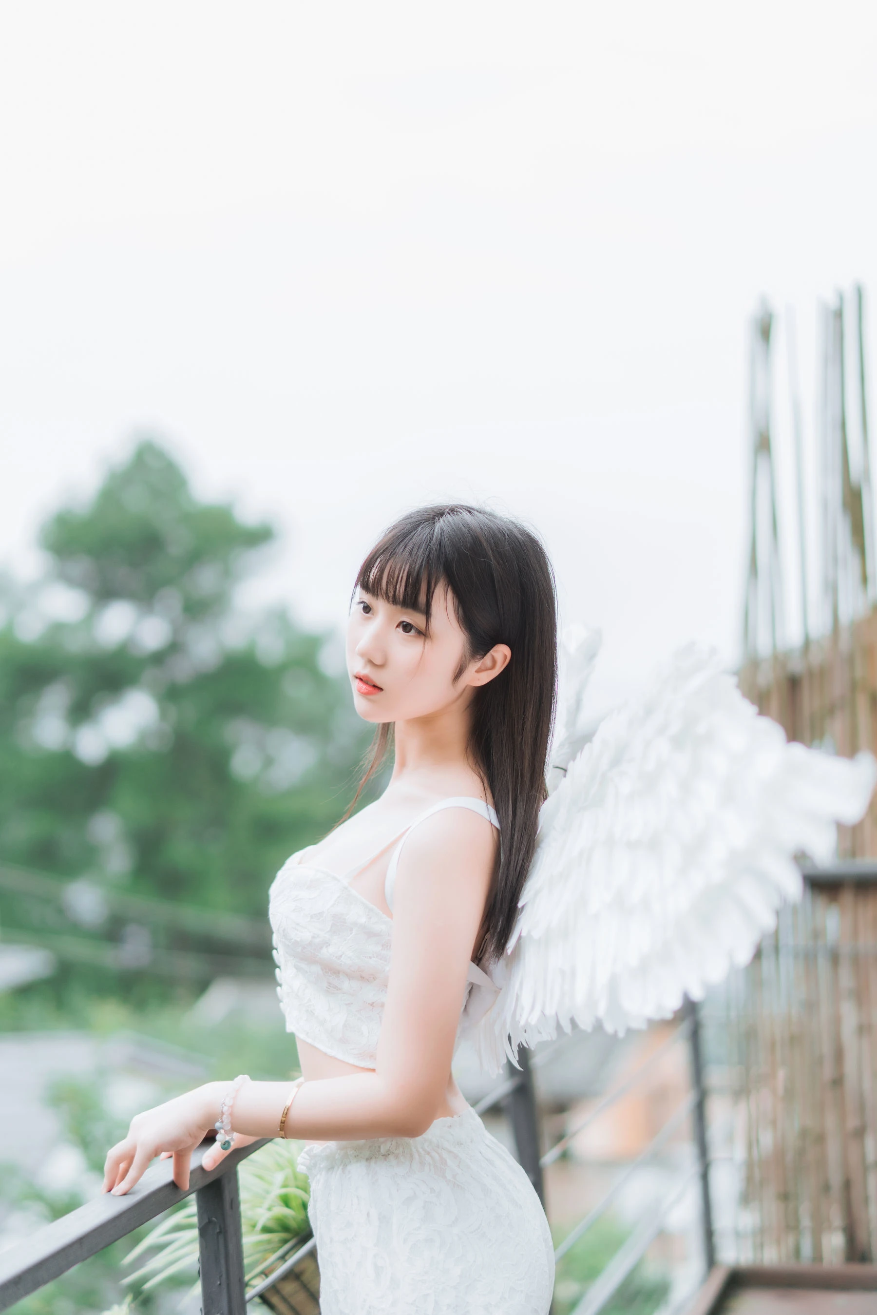 [車模]韓佳怡韓佳怡室內大圖美圖：甜美韻味釋放蜂腰誘惑凸顯寫真大片 - 1