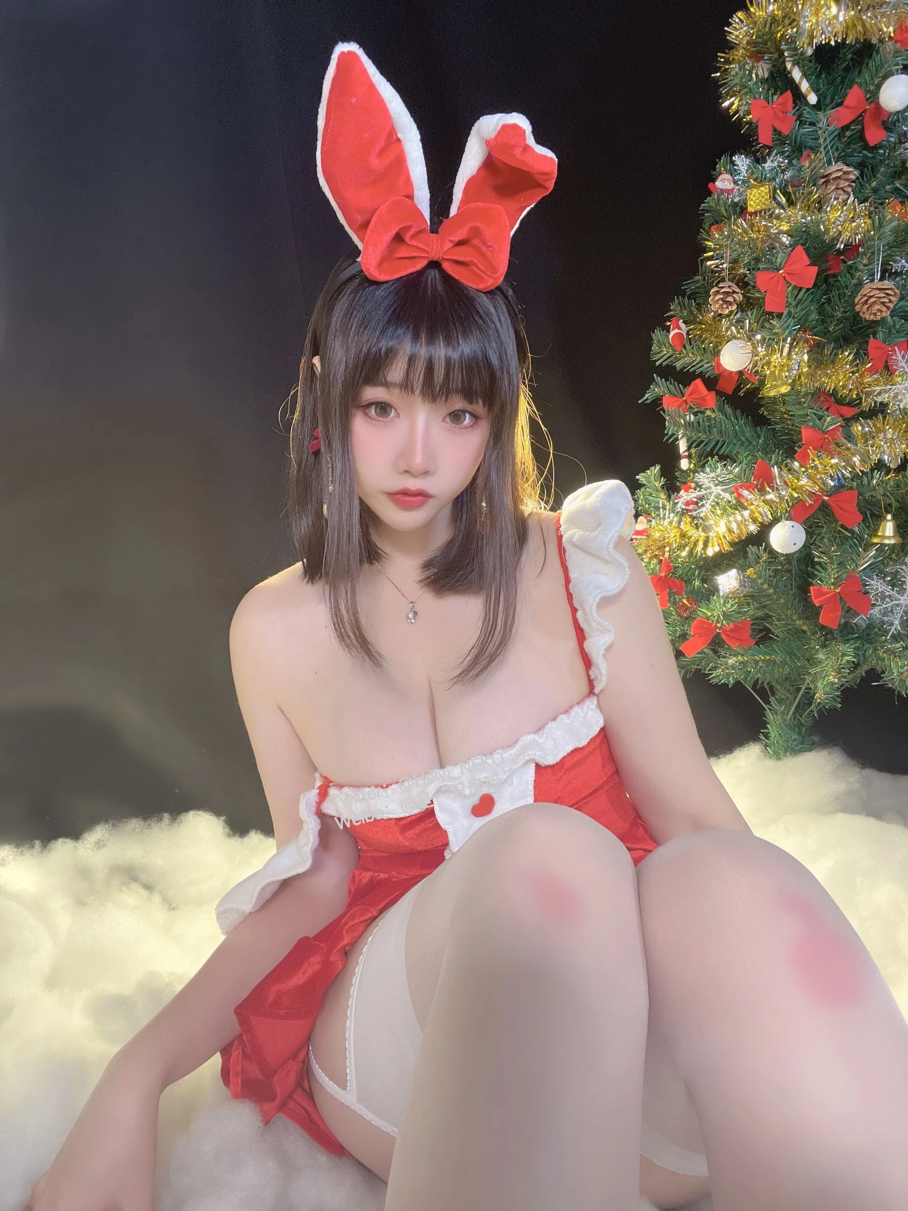 [主播]黃莉琪寫真圖集精選：黃莉琪清純神韻於攝影棚彰顯美腿曲線超清攝影 - 12