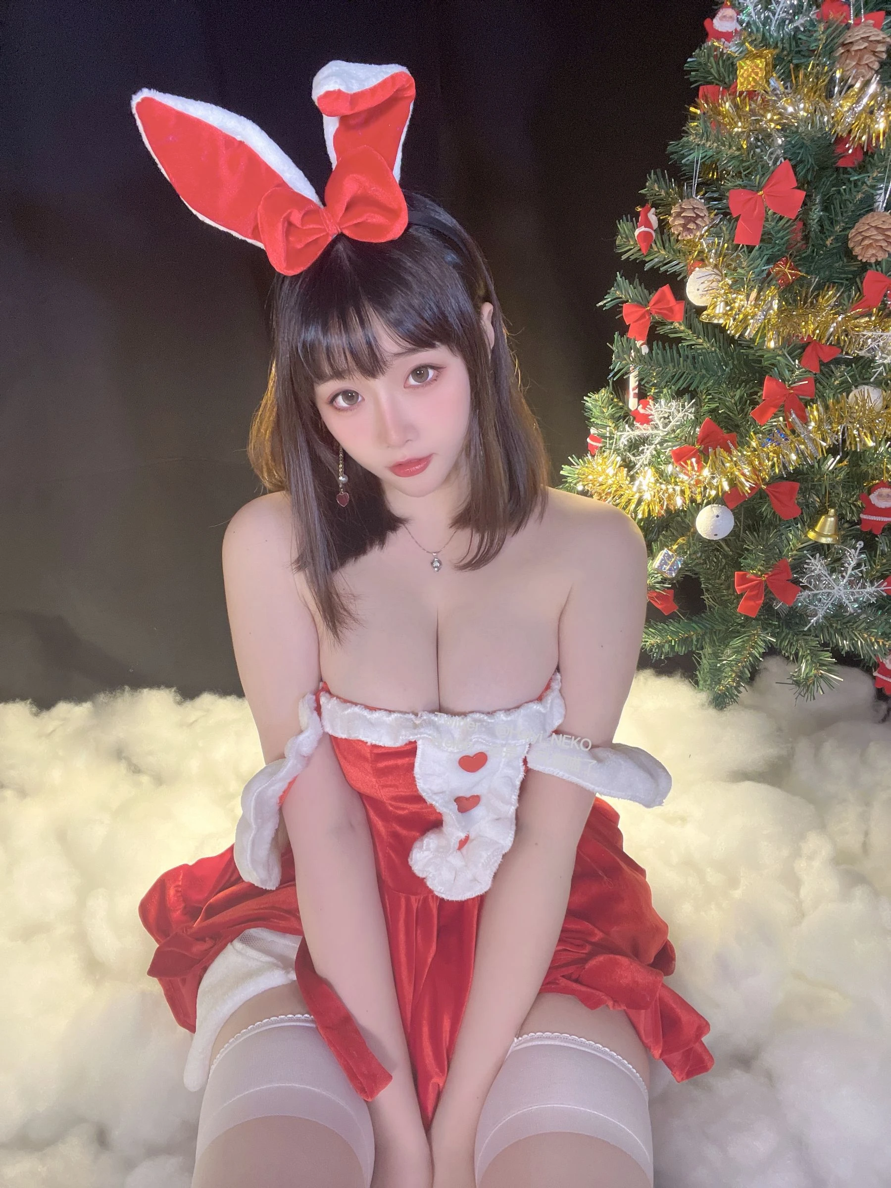[主播]黃莉琪寫真圖集精選：黃莉琪清純神韻於攝影棚彰顯美腿曲線超清攝影 - 18