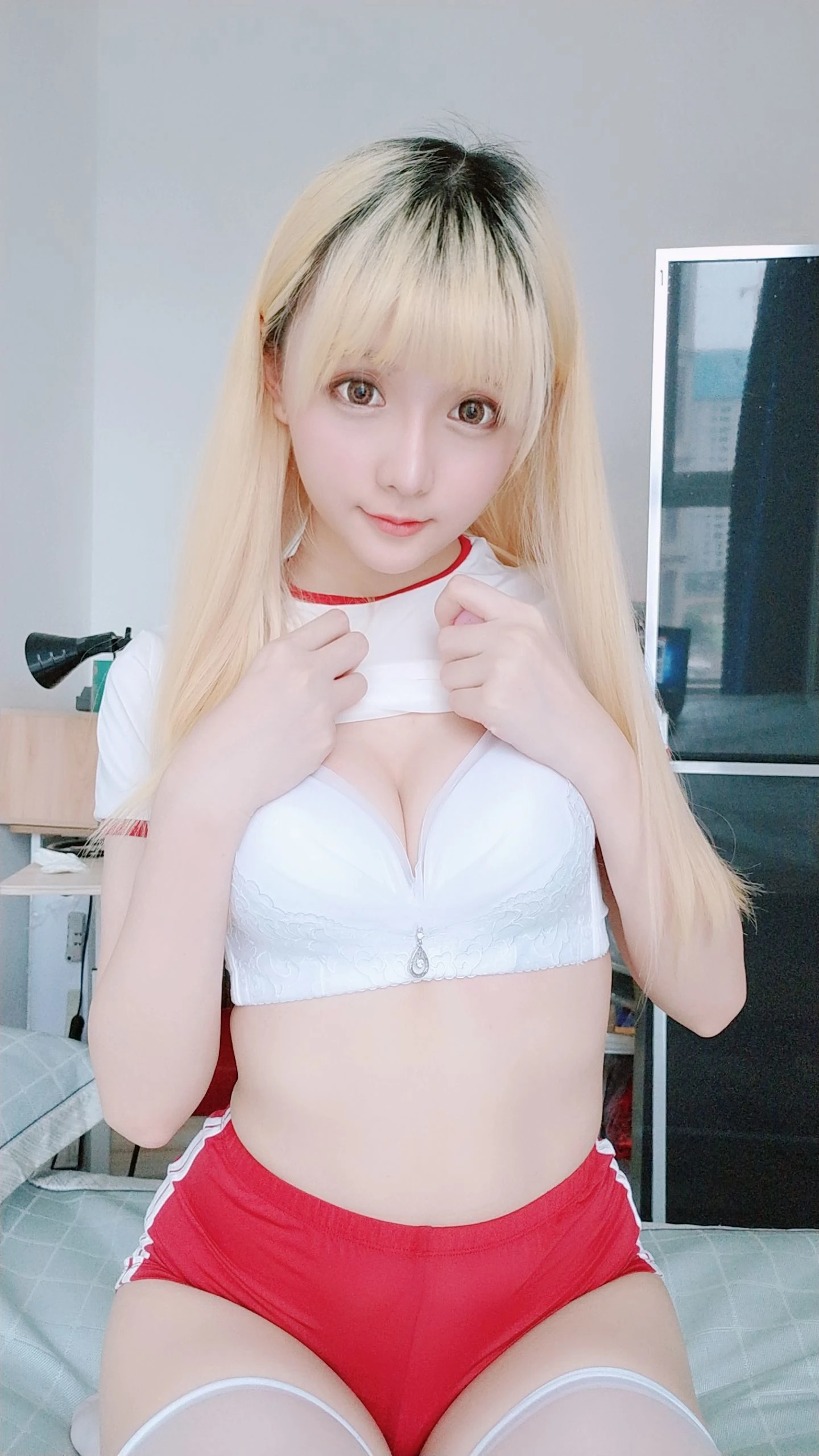 [嫩模]謝詩雨攝影棚首發寫真珍藏：謝詩雨火辣演繹長腿完美風情展現寫真藝術 - 36