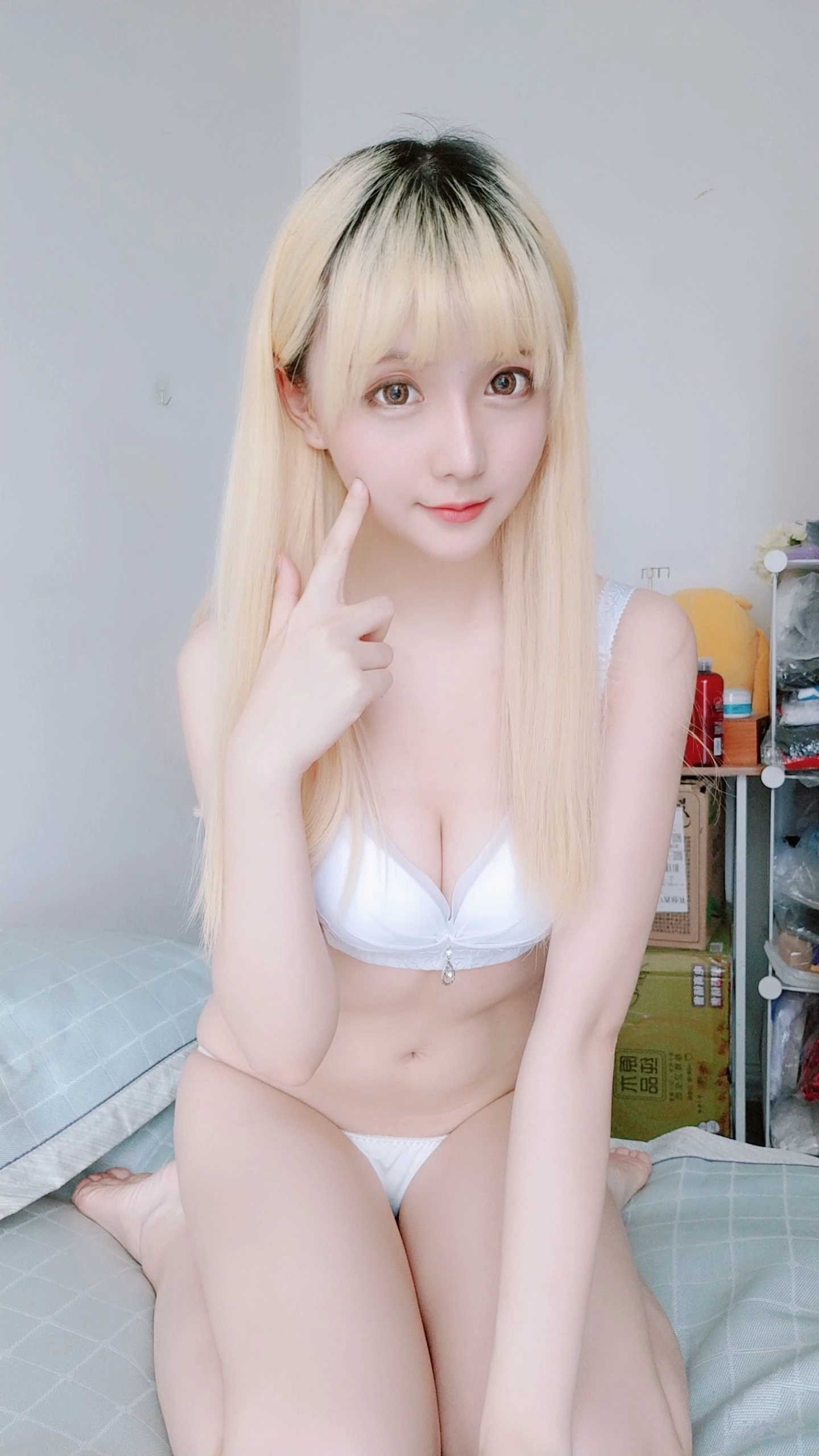 [嫩模]謝詩雨攝影棚首發寫真珍藏：謝詩雨火辣演繹長腿完美風情展現寫真藝術 - 6