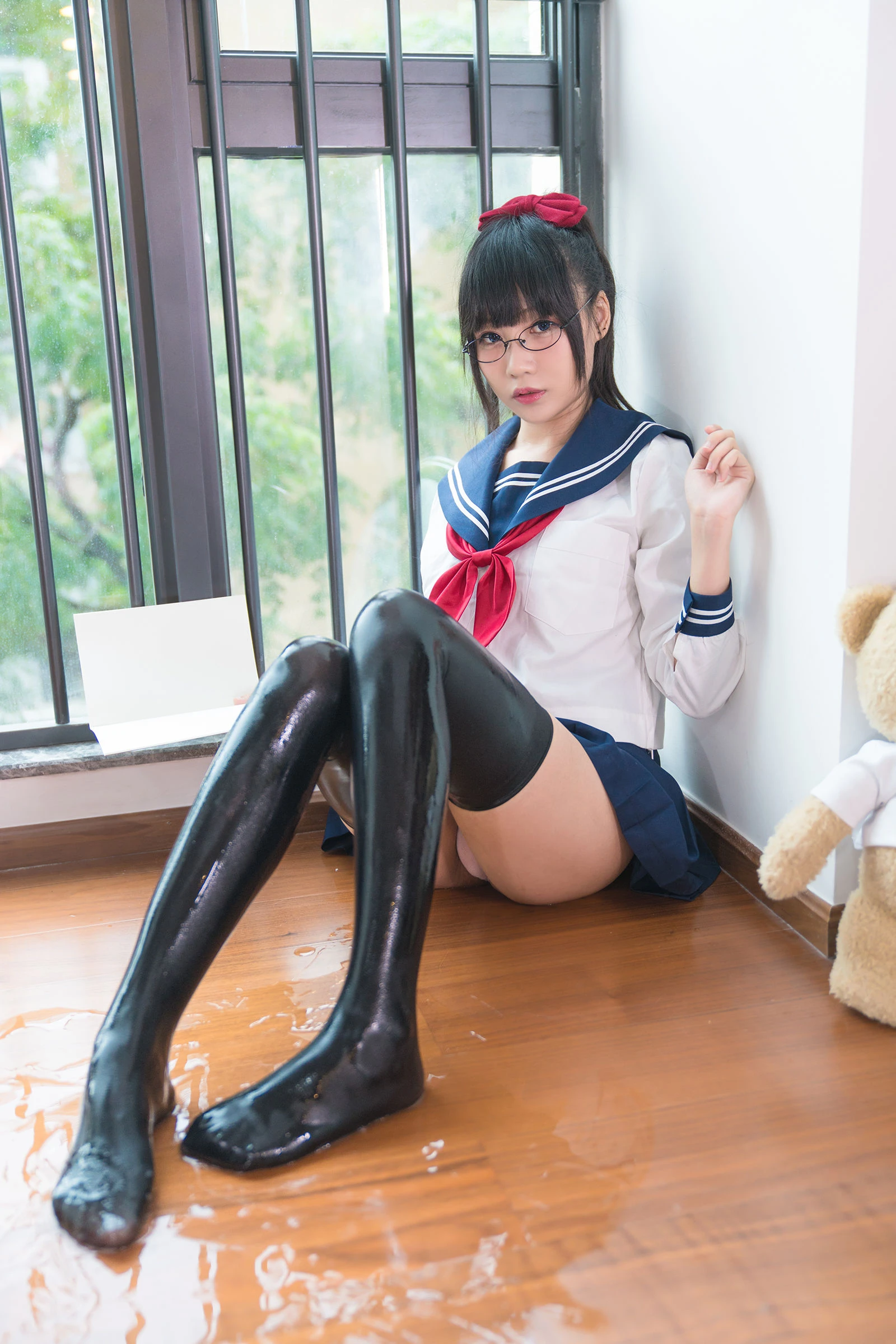 [美女]李欣怡李欣怡街拍珍藏美圖：魅惑風採釋放美腿誘惑彰顯寫真大片 - 5
