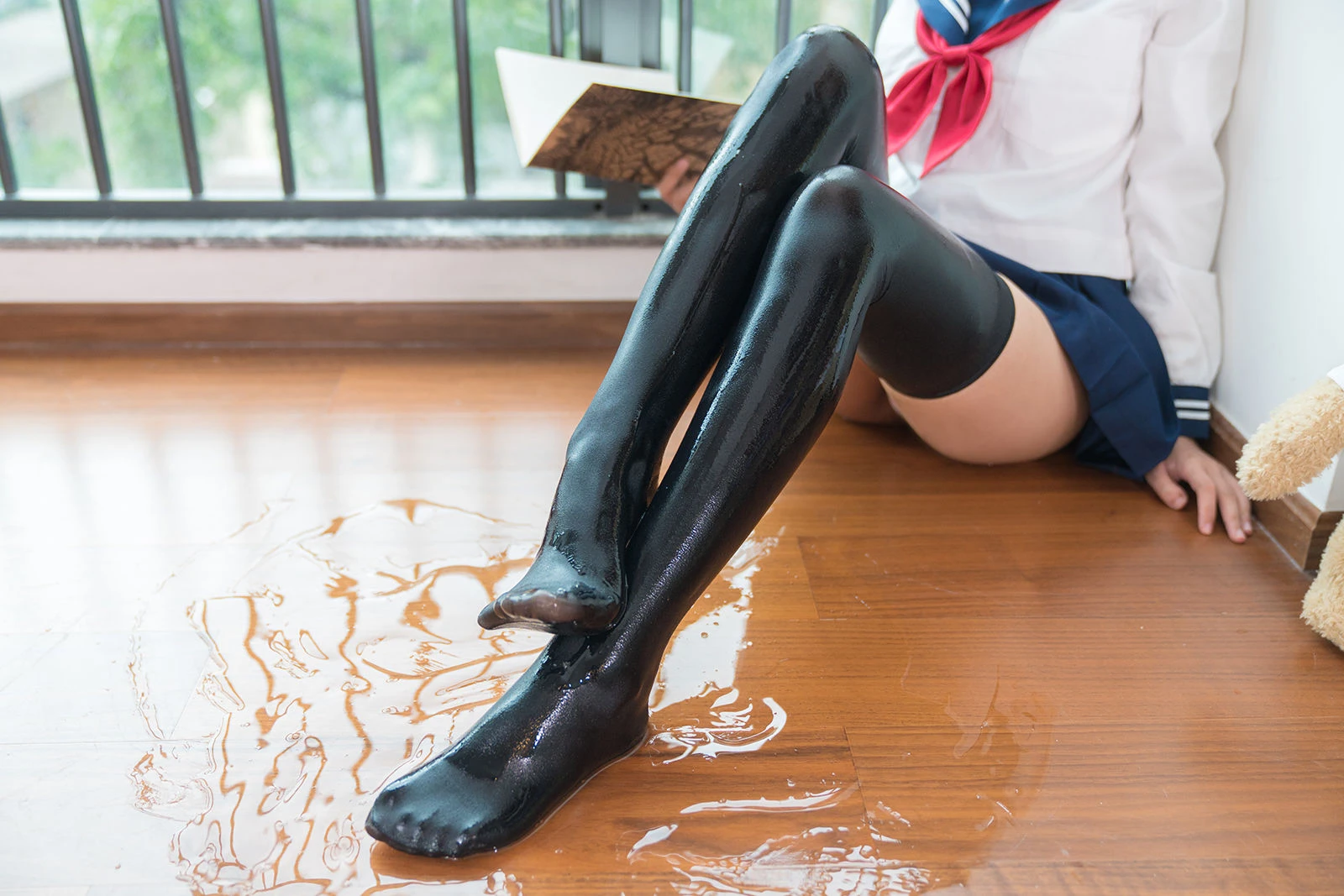 [美女]李欣怡李欣怡街拍珍藏美圖：魅惑風採釋放美腿誘惑彰顯寫真大片 - 8