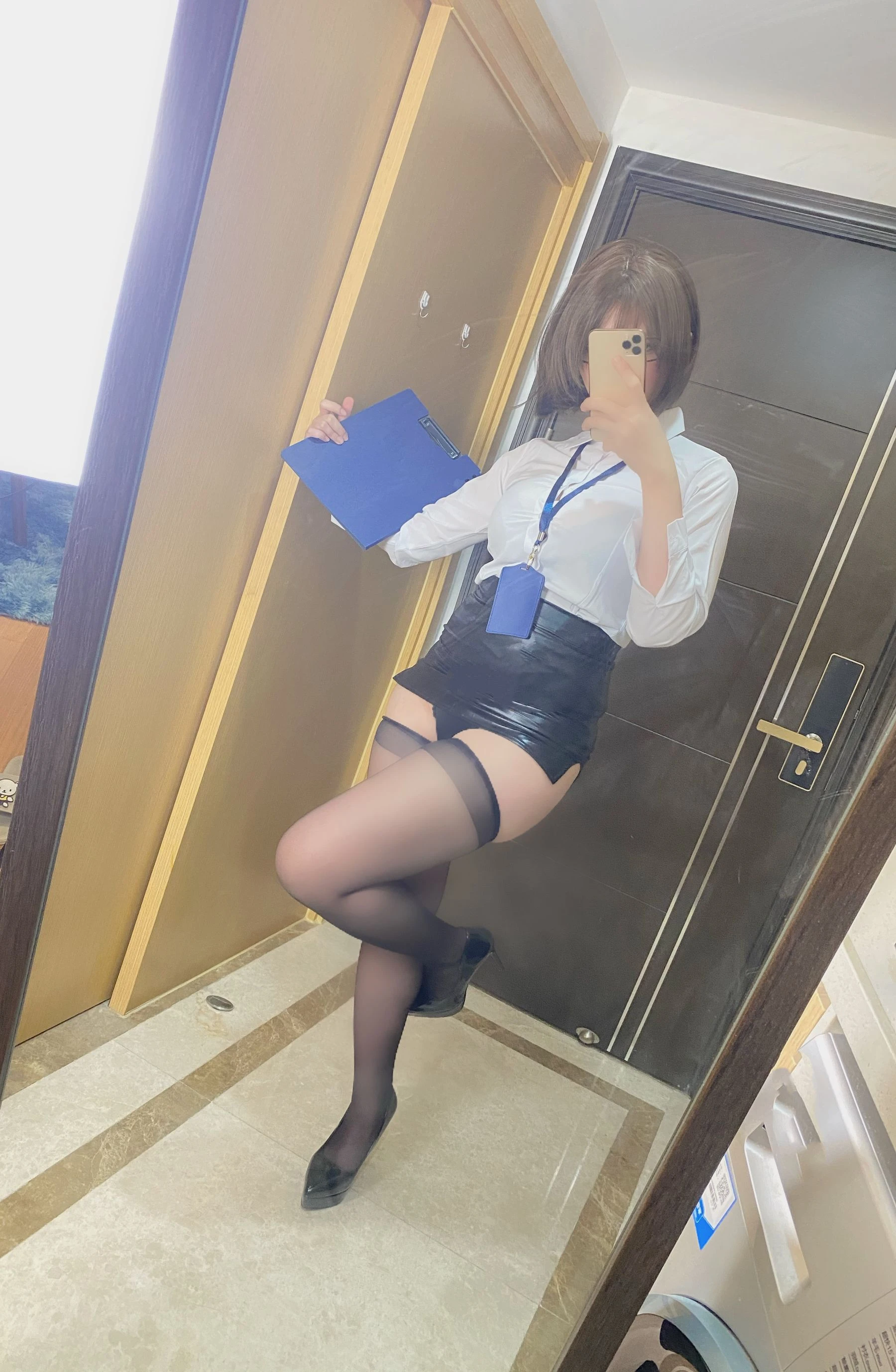 [熟女]唐雅詩圖集圖集精選：唐雅詩火辣風情於街拍釋放美腿曲線大圖攝影 - 26
