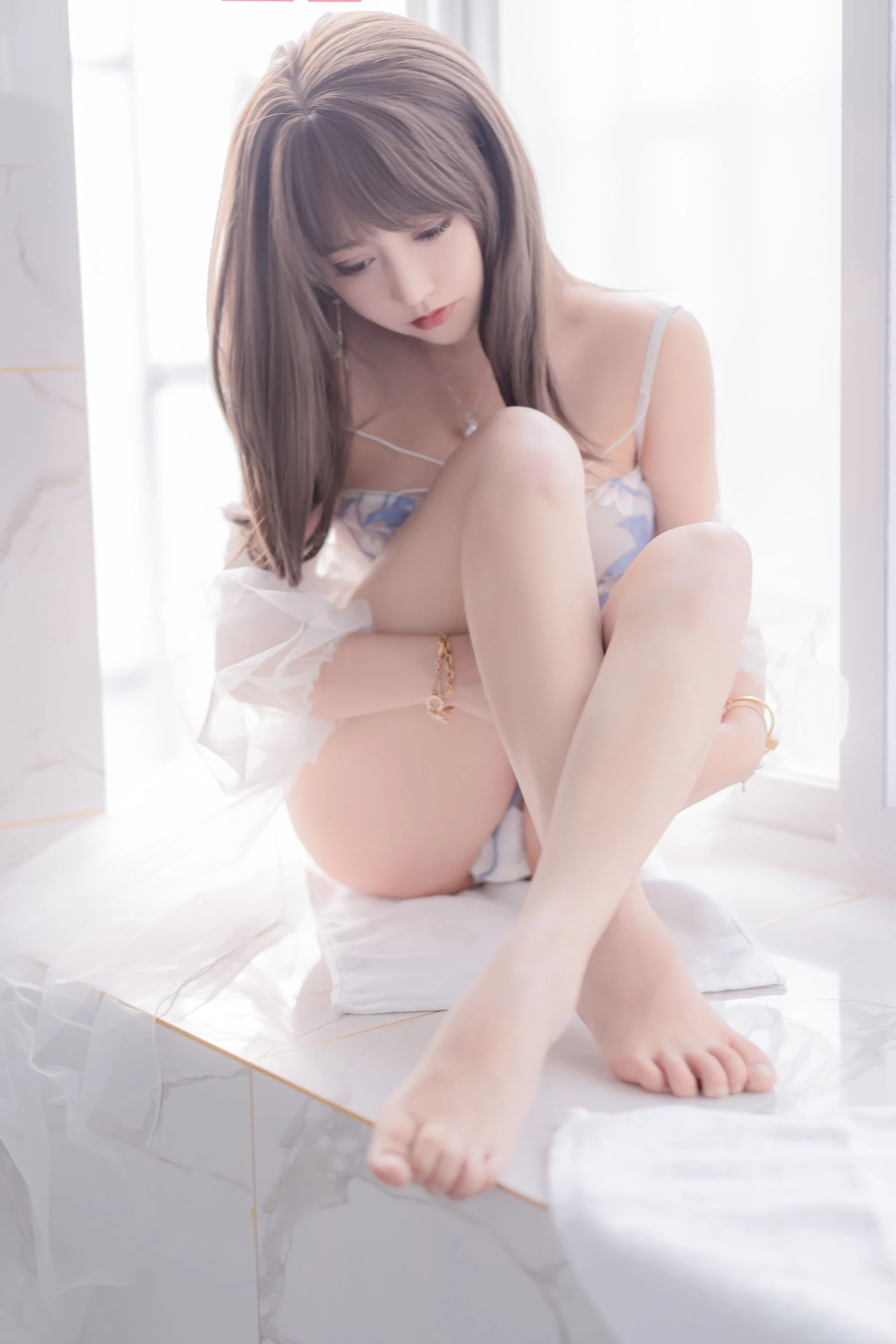 [主播]劉語彤大圖室內美圖藝術：劉語彤甜美韻味彰顯美胸完美曲線寫真 - 48