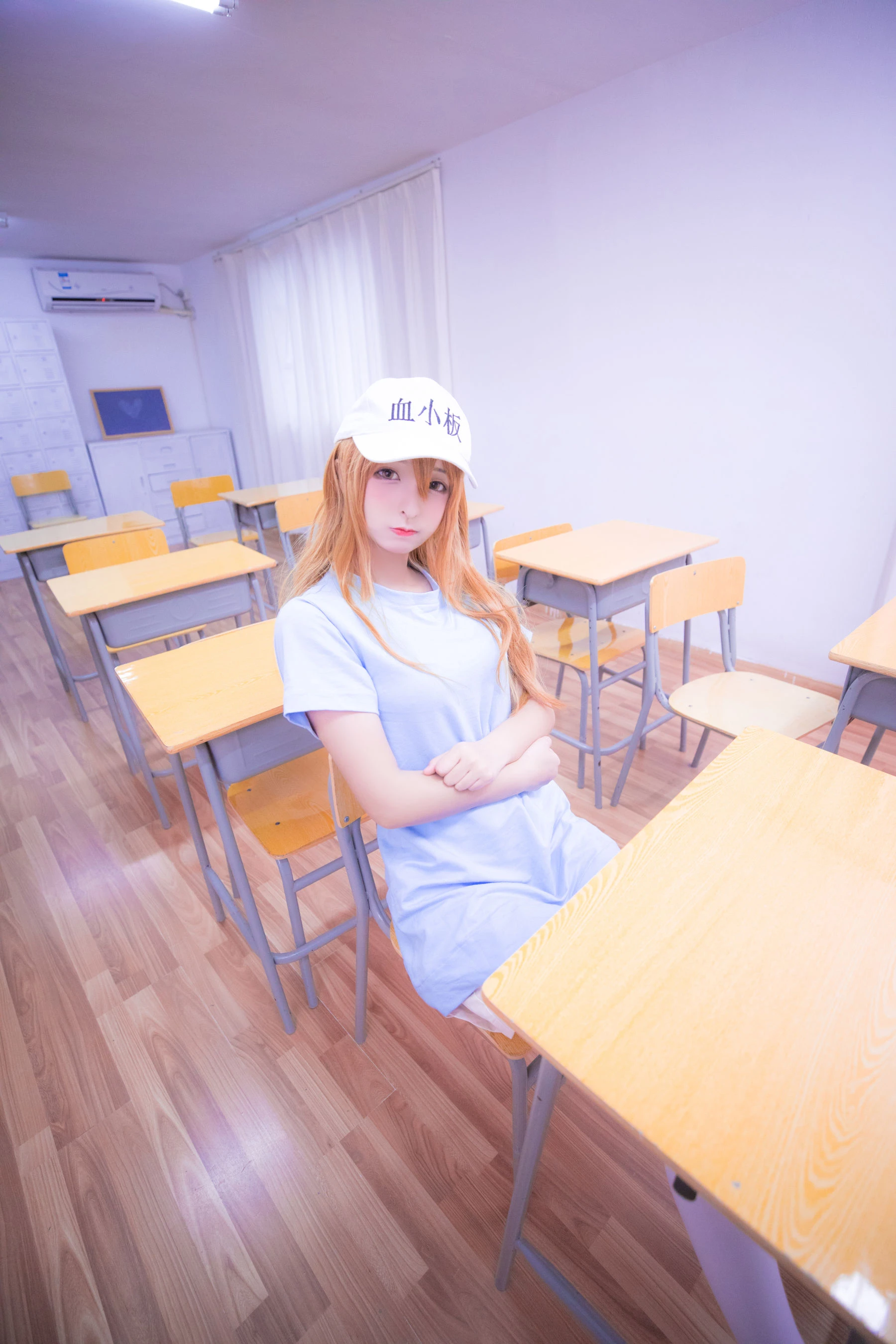 [校花]曾子萱曾子萱清純風情圖集大賞：寫真館超清圖集演繹美胸誘惑美學 - 1