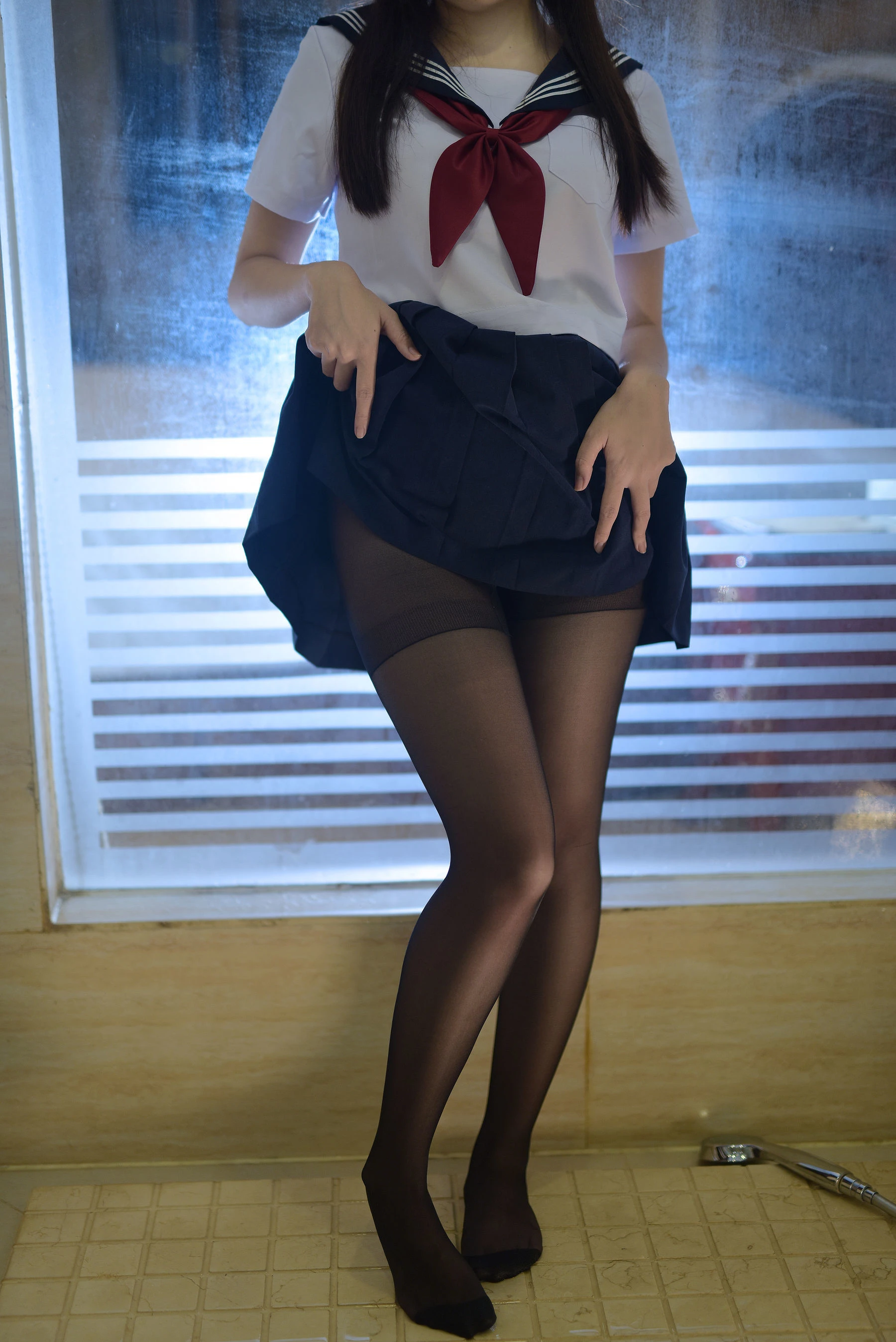 [嫩模]王雨彤室內超清藝術珍藏：王雨彤甜美演繹曲線完美風採展現寫真藝術 - 11