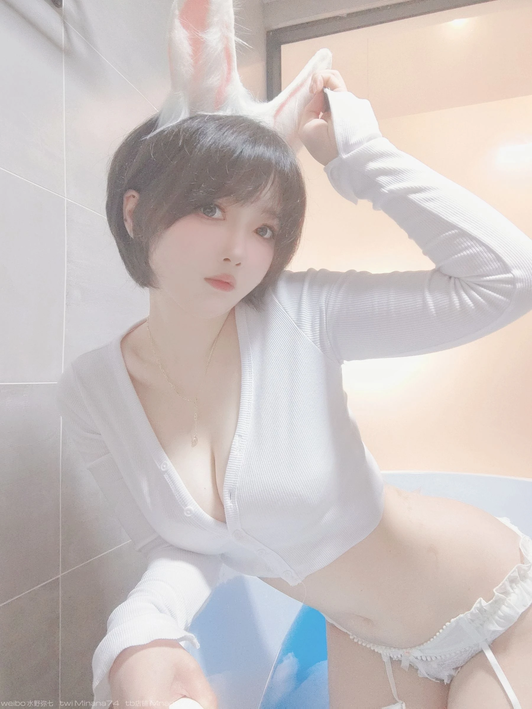 [麻豆]曾雅靜曾雅靜私藏精選大片：攝影棚甜美神韻演繹曲線寫真合集 - 18