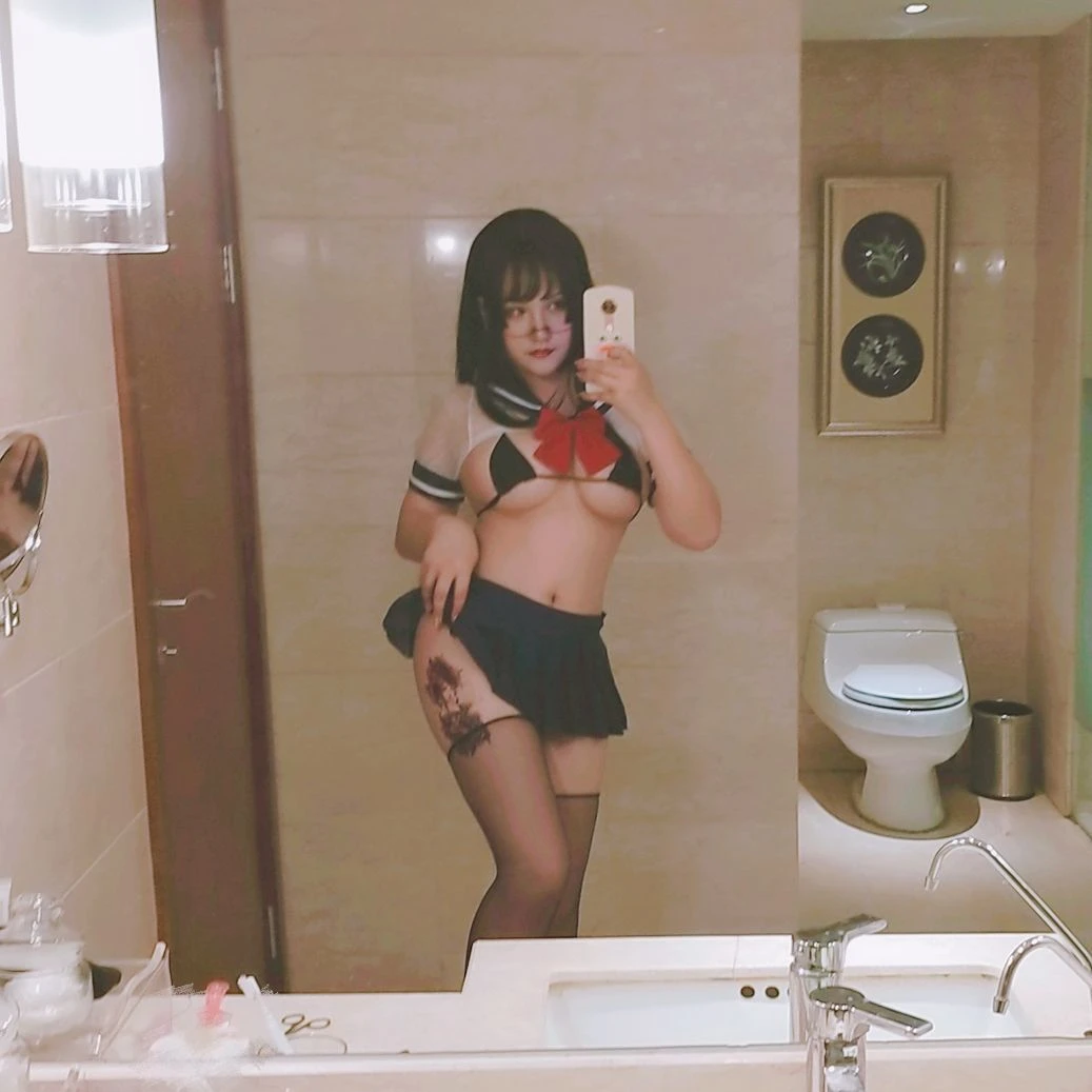 [美女]高雨含超清圖集作品：戶外攝影魅惑凸顯高雨含身材曲線格調綻放寫真集 - 12
