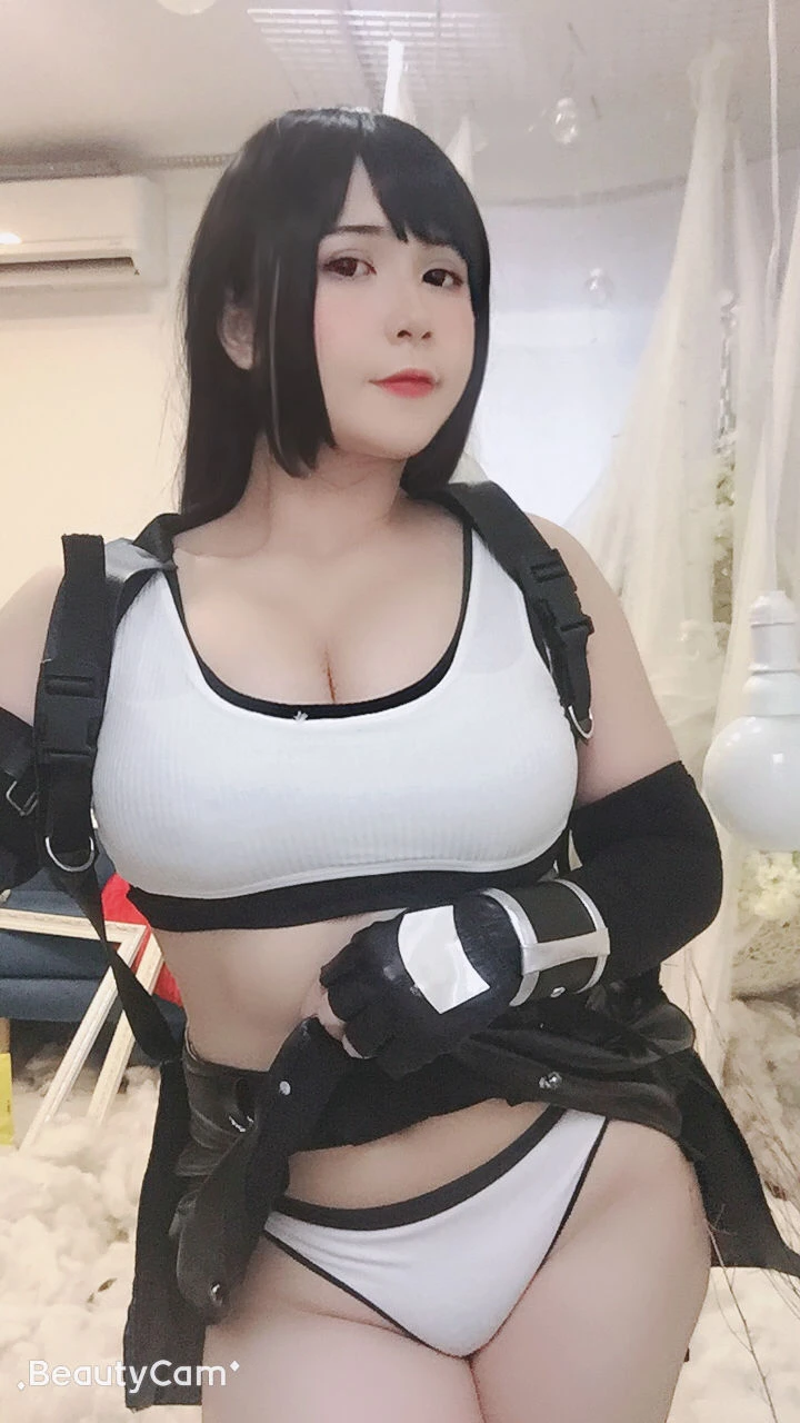 [名模]吳詩涵街拍獨家寫真珍藏：吳詩涵魅惑演繹曲線完美神韻凸顯寫真藝術 - 15