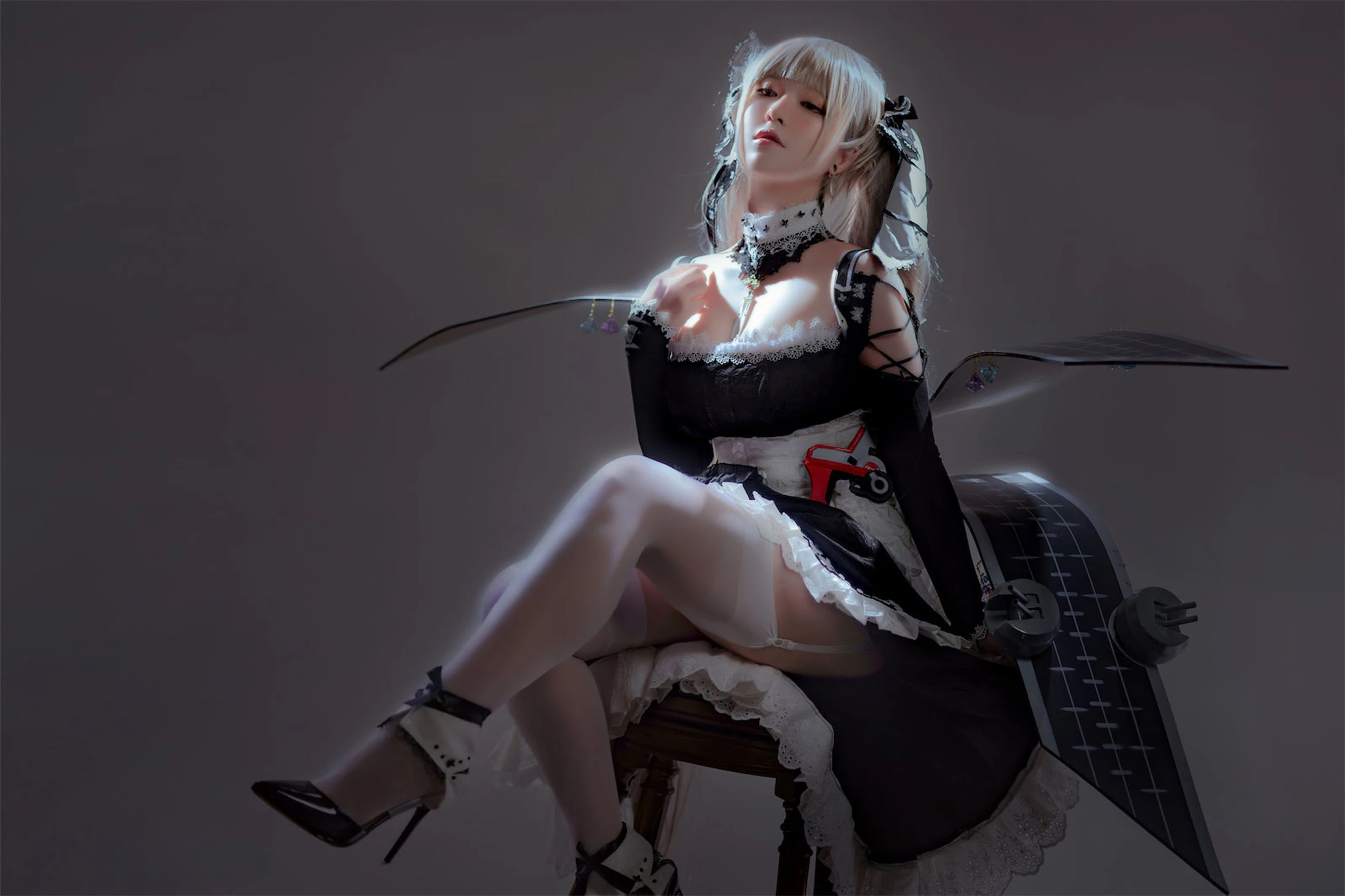 [小蘿莉]朱詩琪大圖私房大片藝術：朱詩琪魅惑神韻凸顯蜂腰完美曲線寫真 - 23