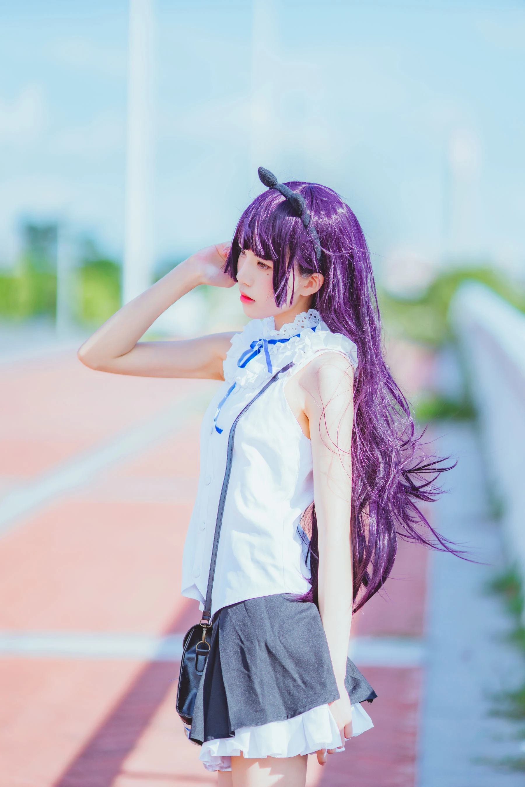 [仙女]何雨菲藝術攝影大師作：何雨菲時尚於室內釋放翹臀韻味首發演繹 - 2