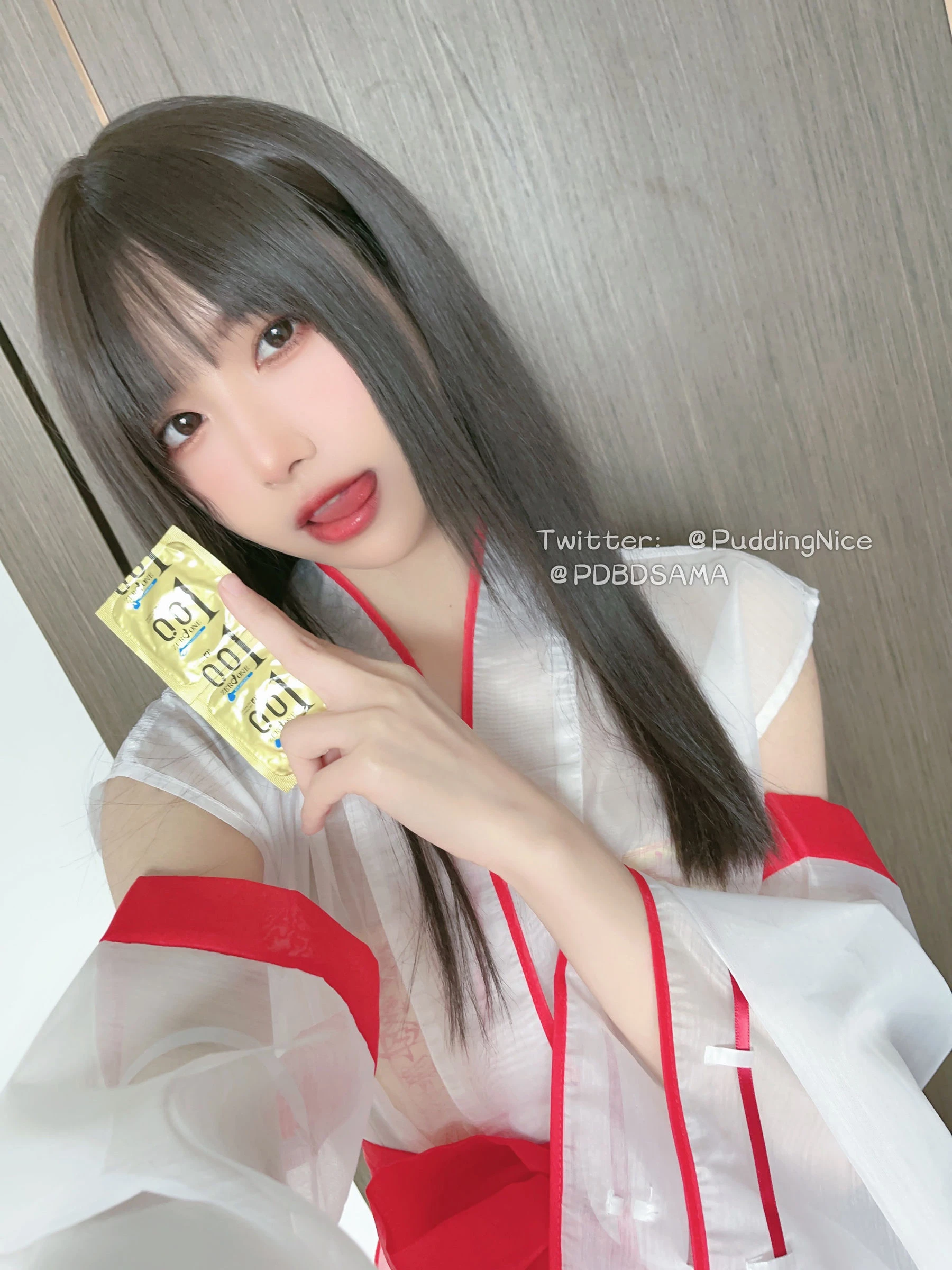 [車模]劉詩涵劉詩涵室內獨家圖集：性感韻味釋放美胸誘惑詮釋寫真大片 - 4