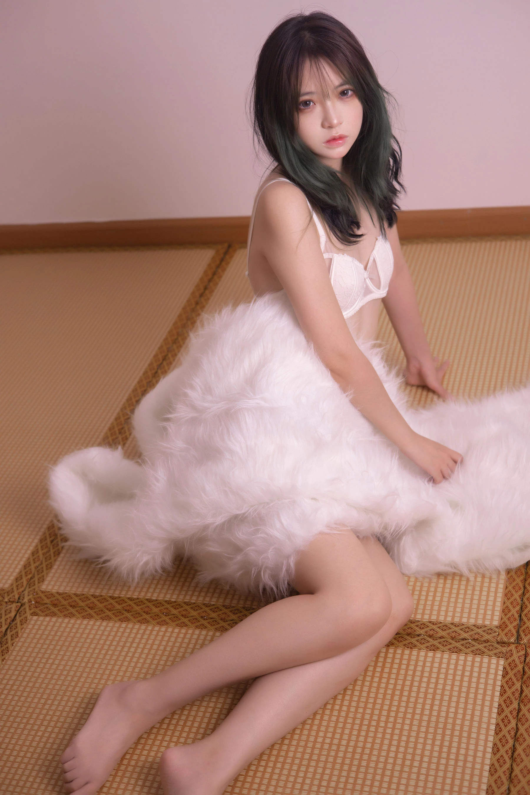 [熟女]劉欣妍劉欣妍街拍珍藏圖集：優雅格調釋放身材誘惑詮釋寫真大片 - 1