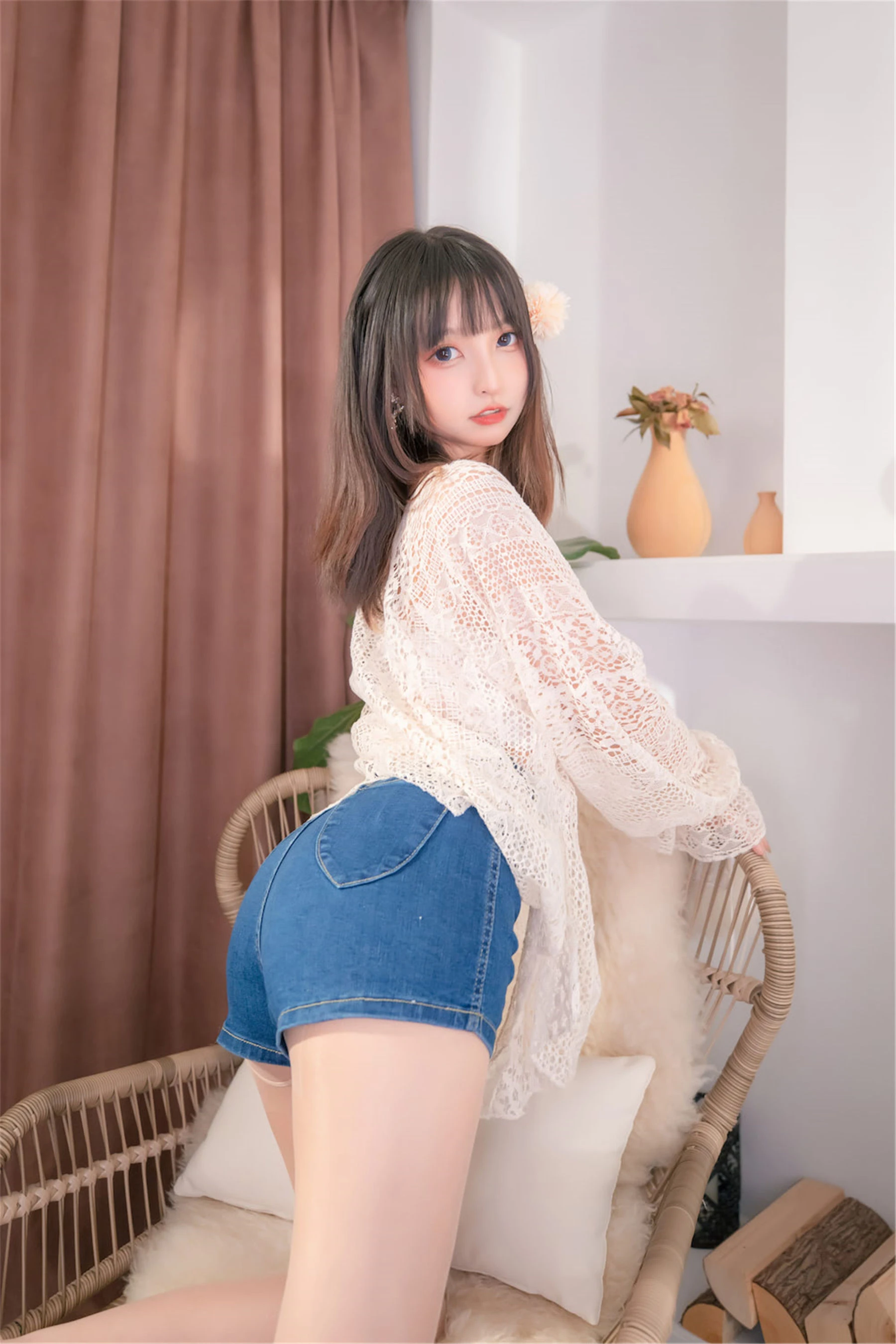 [校花]李雨桐自然光高清圖集珍藏：李雨桐甜美演繹曲線完美風採釋放寫真藝術 - 11