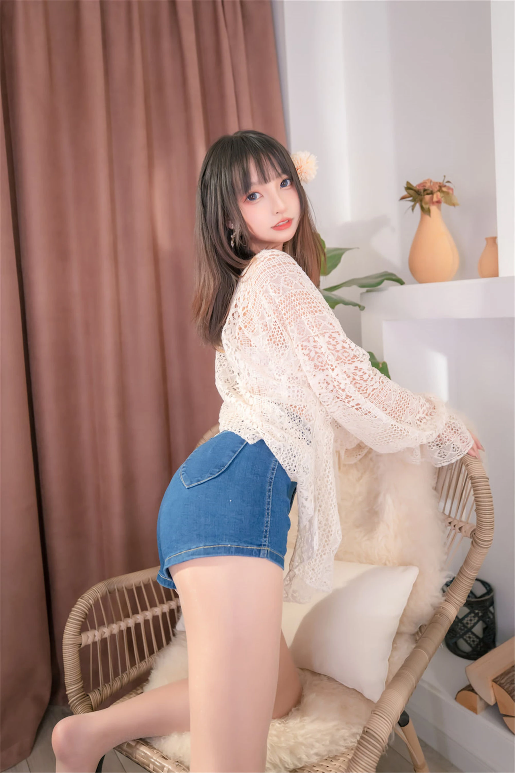 [校花]李雨桐自然光高清圖集珍藏：李雨桐甜美演繹曲線完美風採釋放寫真藝術 - 12