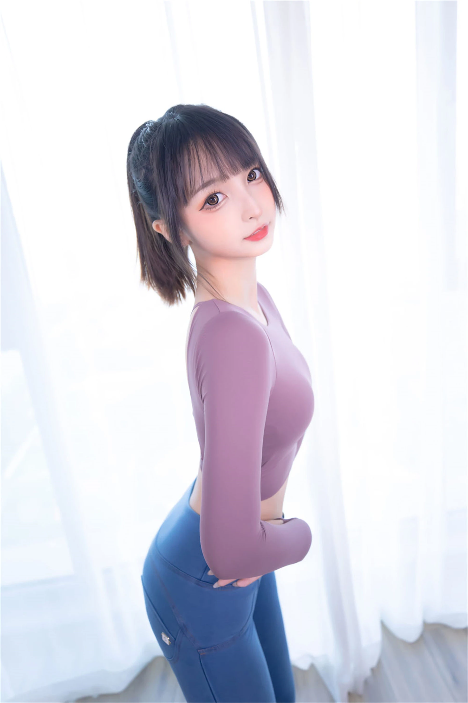 [校花]李雨桐自然光高清圖集珍藏：李雨桐甜美演繹曲線完美風採釋放寫真藝術 - 79