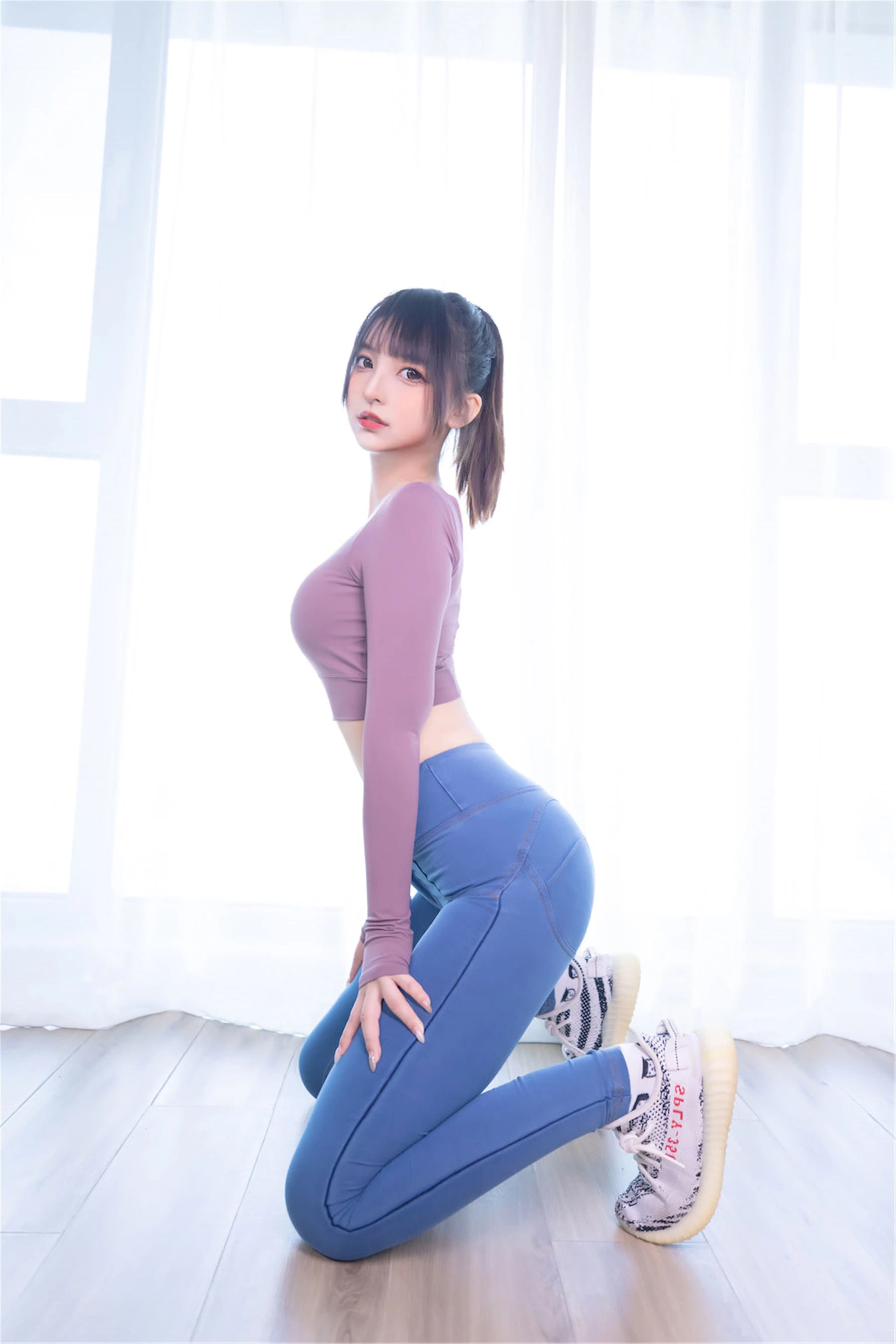 [校花]李雨桐自然光高清圖集珍藏：李雨桐甜美演繹曲線完美風採釋放寫真藝術 - 85