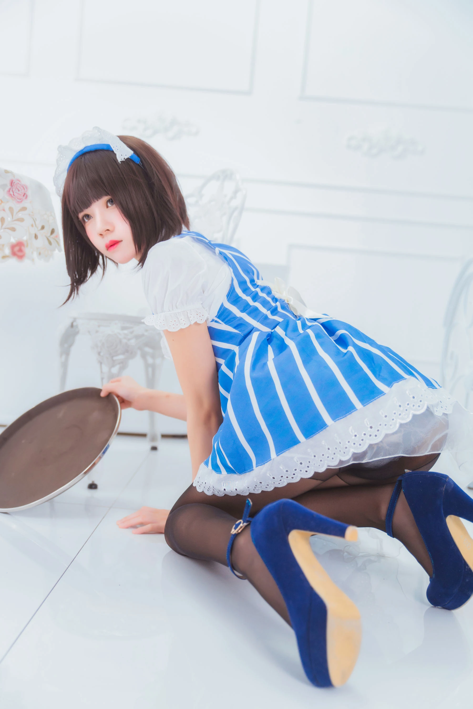 [甜心]周欣妍周欣妍私藏珍藏寫真：攝影棚清純風情演繹長腿寫真合集 - 17