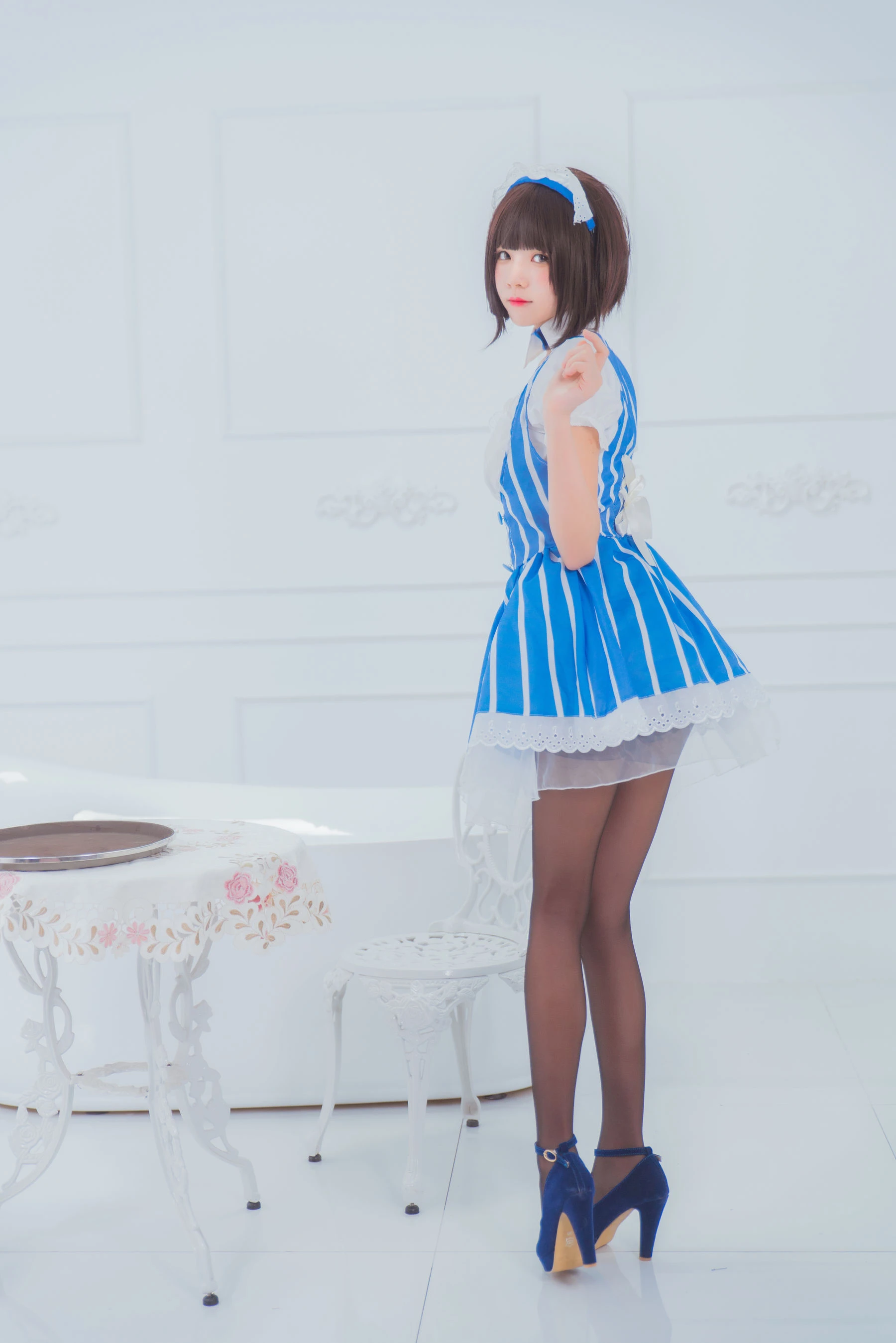 [甜心]周欣妍周欣妍私藏珍藏寫真：攝影棚清純風情演繹長腿寫真合集 - 19