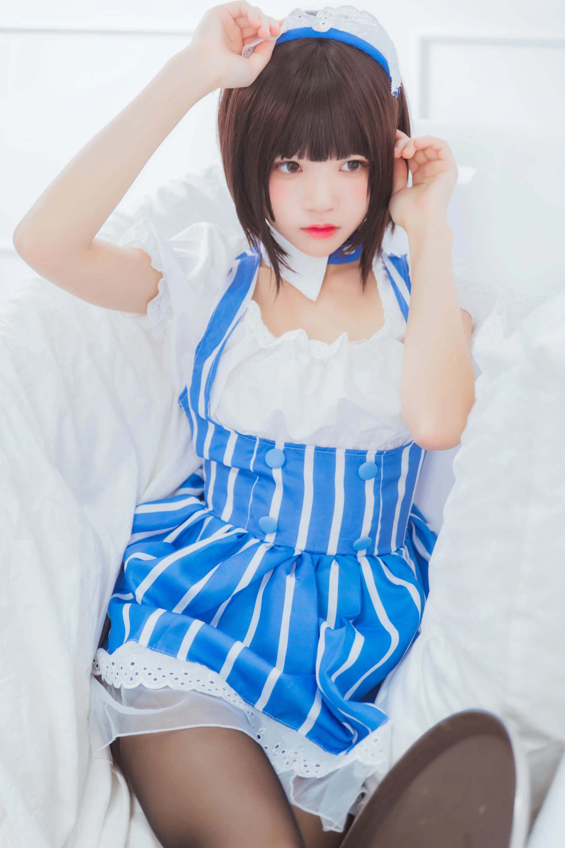 [甜心]周欣妍周欣妍私藏珍藏寫真：攝影棚清純風情演繹長腿寫真合集 - 26