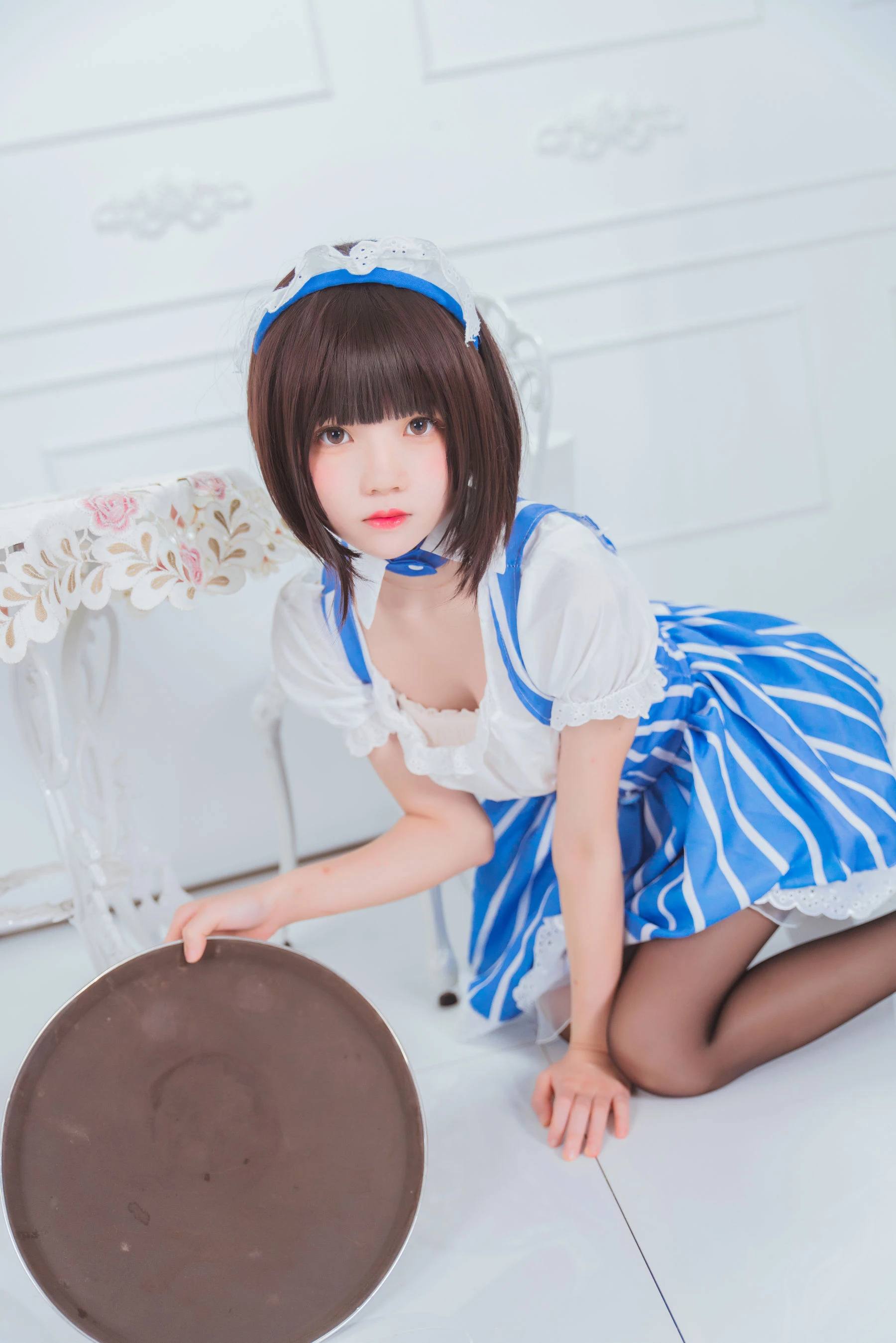[甜心]周欣妍周欣妍私藏珍藏寫真：攝影棚清純風情演繹長腿寫真合集 - 9