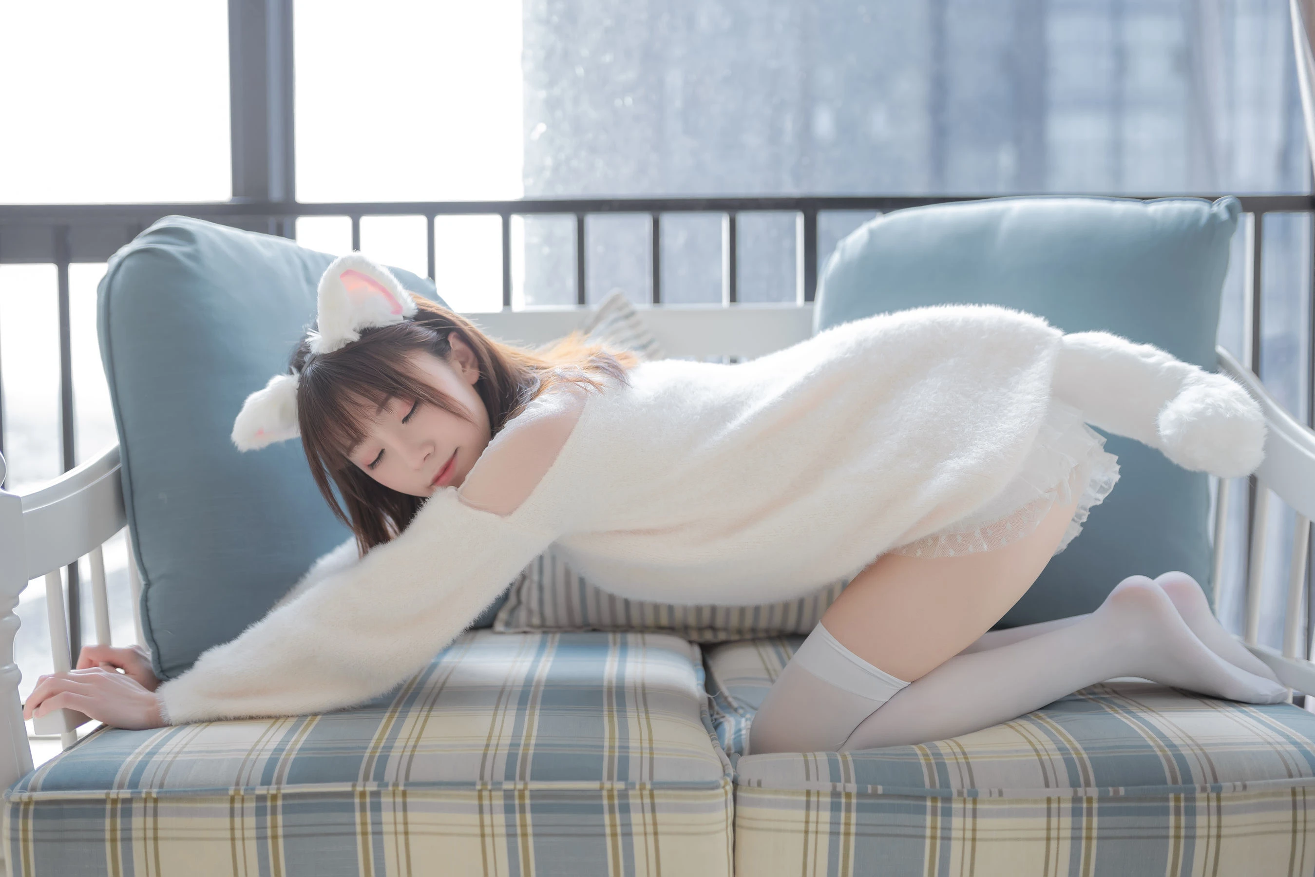 [校花]宋雅琪美圖圖集精選：宋雅琪時尚格調於戶外釋放翹臀曲線大圖攝影 - 7