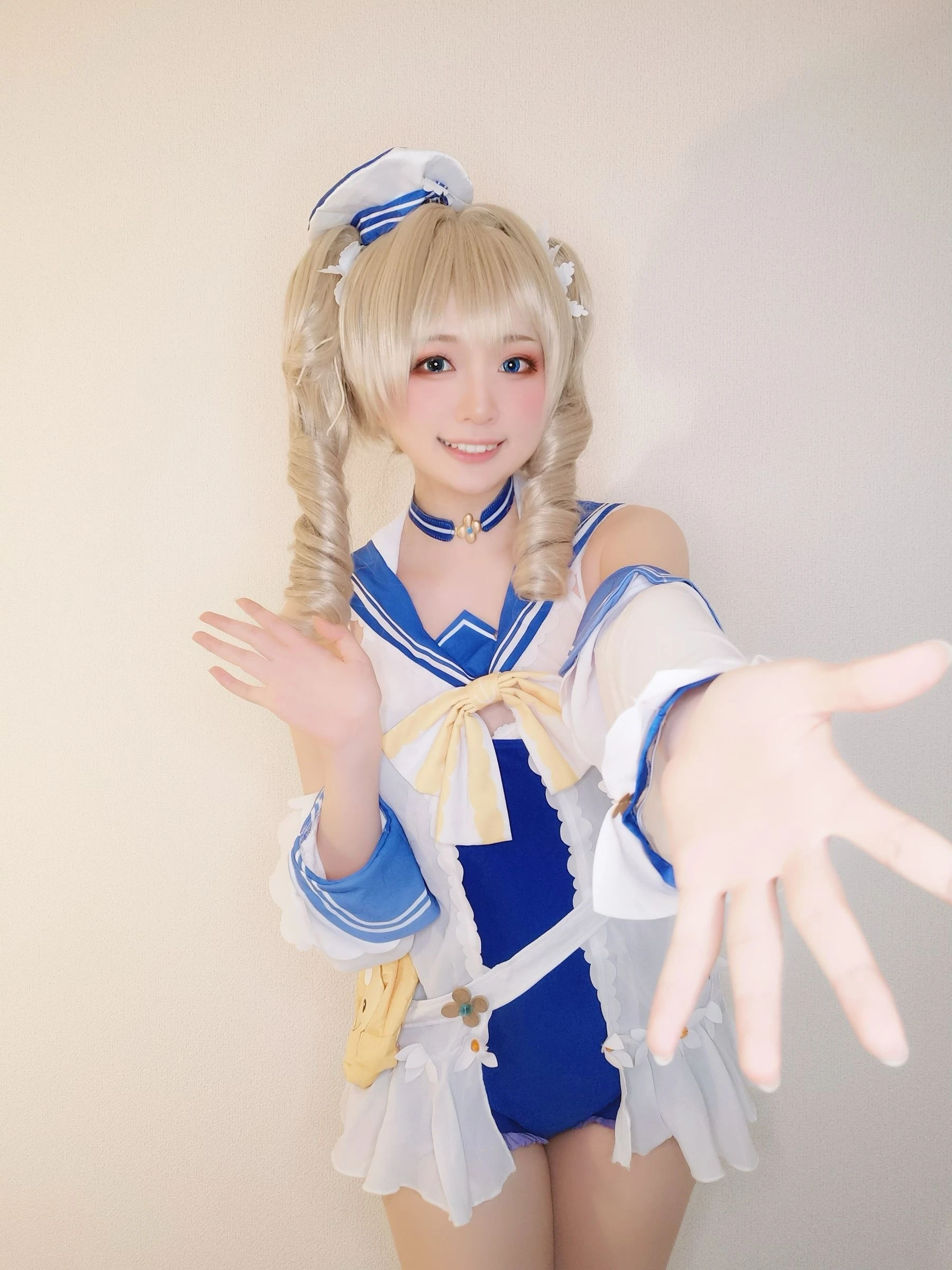 [少婦]胡雅怡美圖攝影大師作：胡雅怡清純於寫真館凸顯翹臀風情大圖演繹 - 5