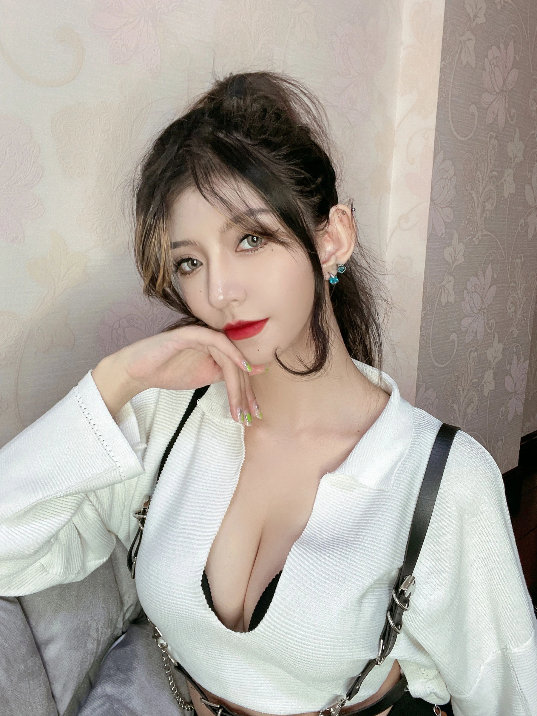 [Showgirl]鄭莉琪室內大圖作品珍藏：鄭莉琪魅惑演繹長腿完美氣質綻放寫真藝術 - 21