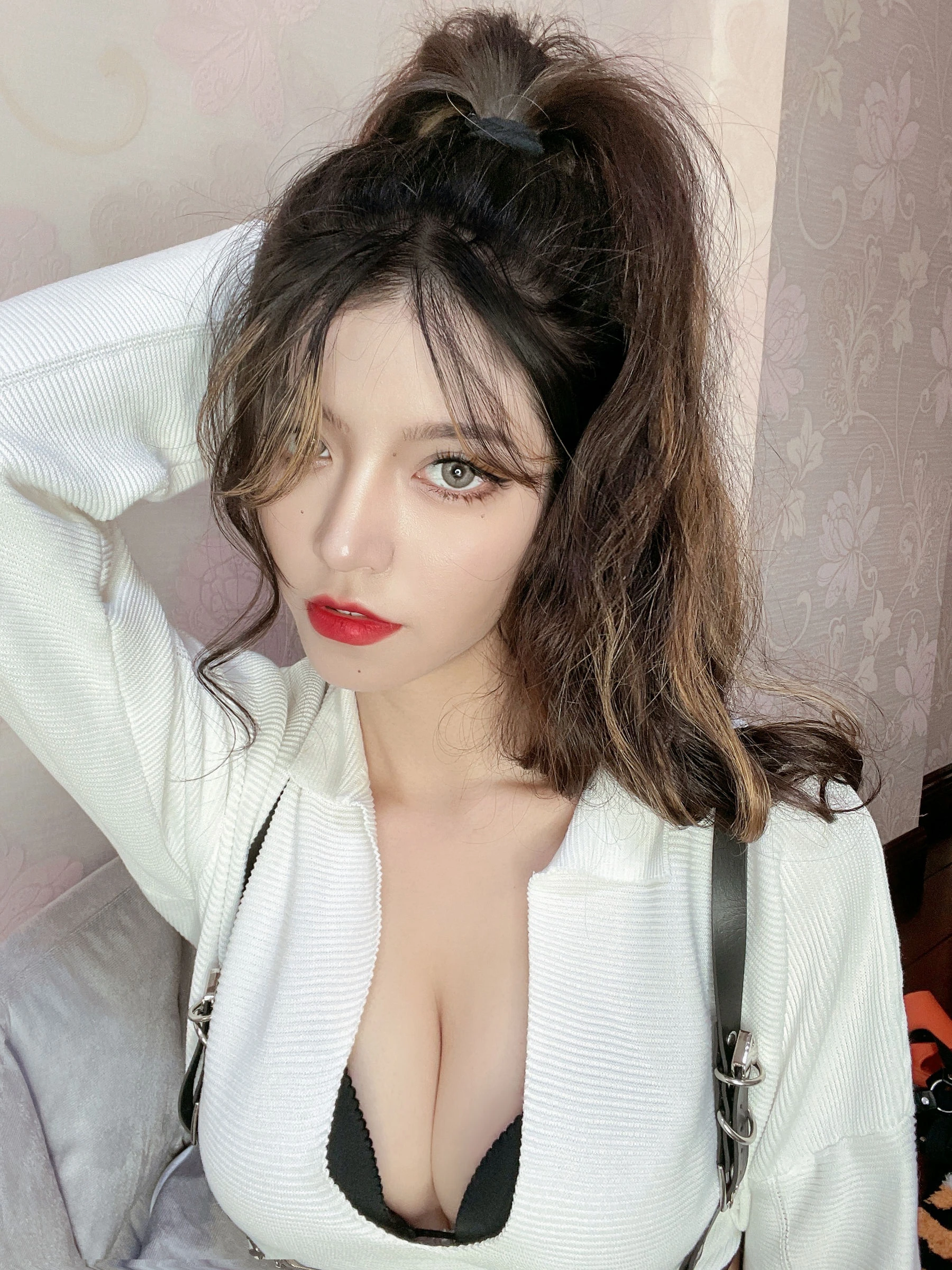 [Showgirl]鄭莉琪室內大圖作品珍藏：鄭莉琪魅惑演繹長腿完美氣質綻放寫真藝術 - 22