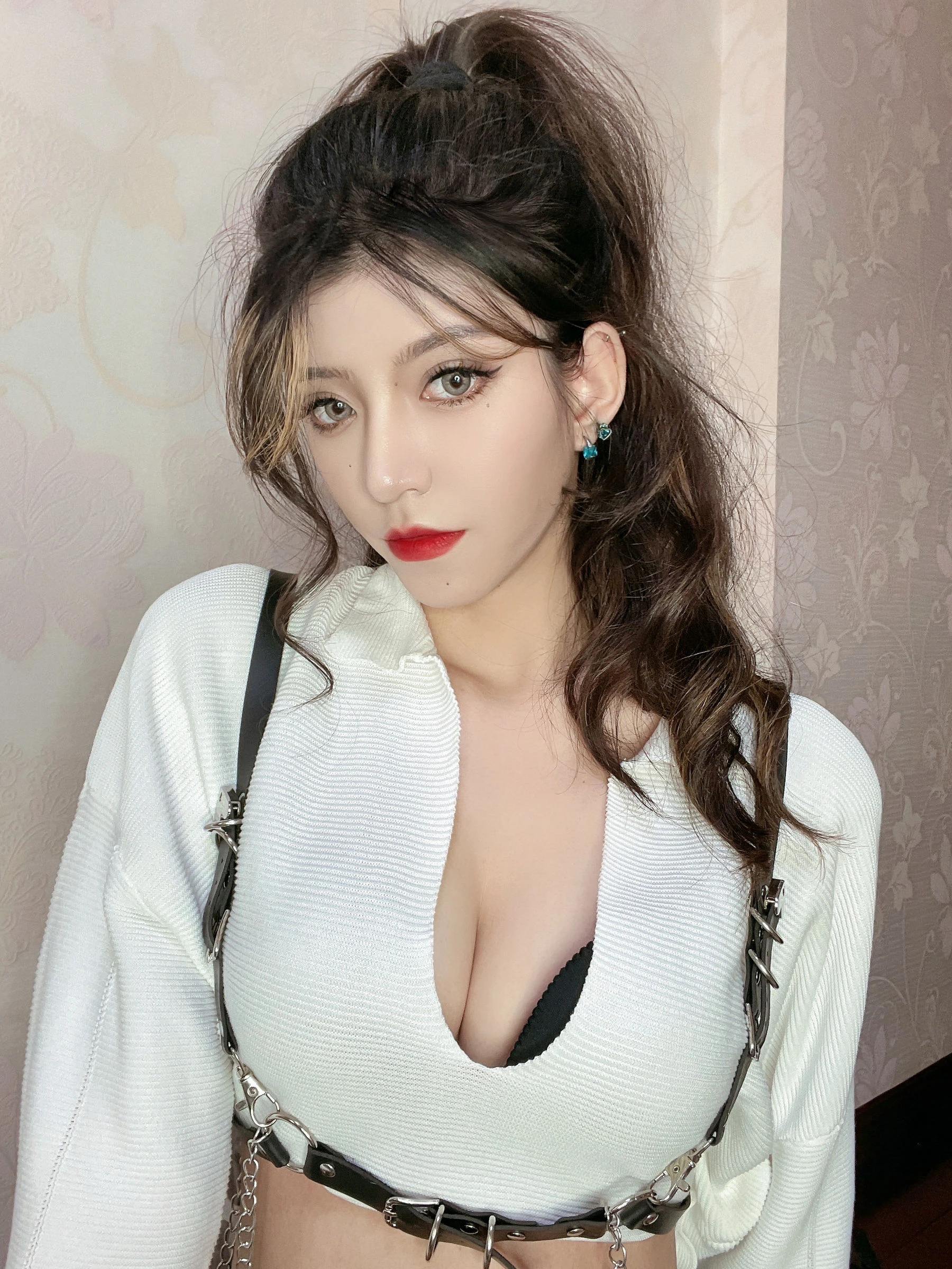 [Showgirl]鄭莉琪室內大圖作品珍藏：鄭莉琪魅惑演繹長腿完美氣質綻放寫真藝術 - 4