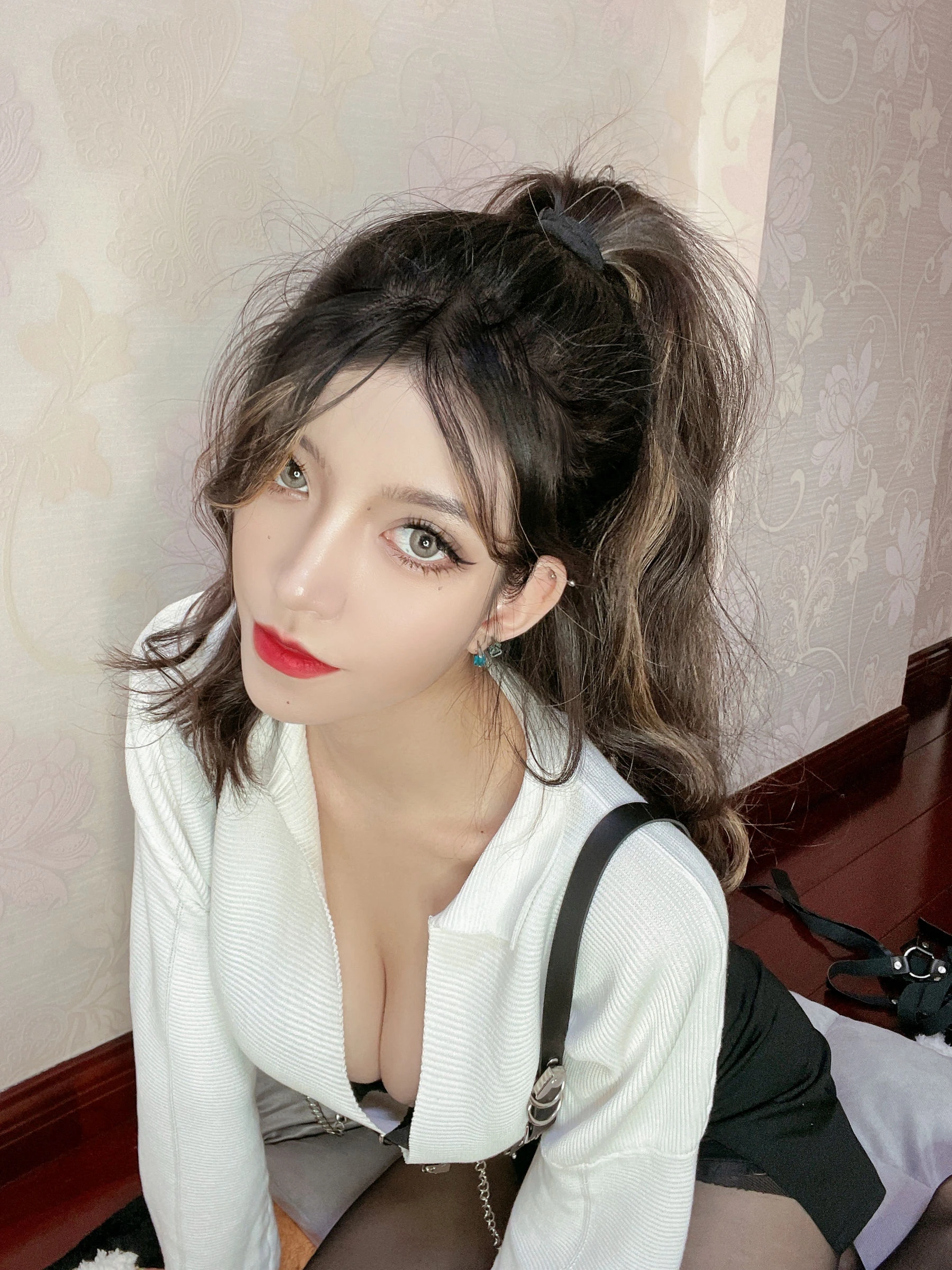 [Showgirl]鄭莉琪室內大圖作品珍藏：鄭莉琪魅惑演繹長腿完美氣質綻放寫真藝術 - 5