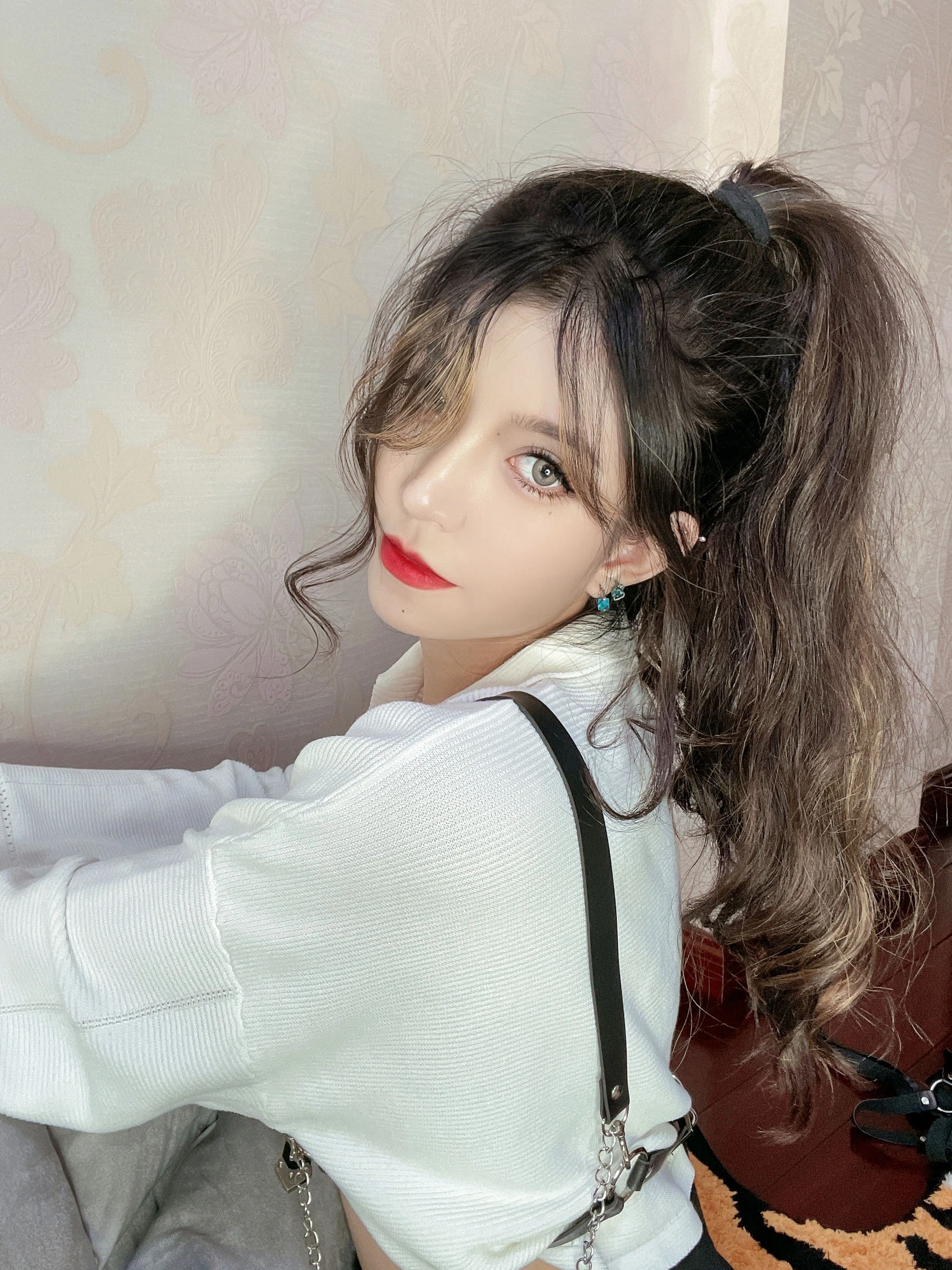 [Showgirl]鄭莉琪室內大圖作品珍藏：鄭莉琪魅惑演繹長腿完美氣質綻放寫真藝術 - 6