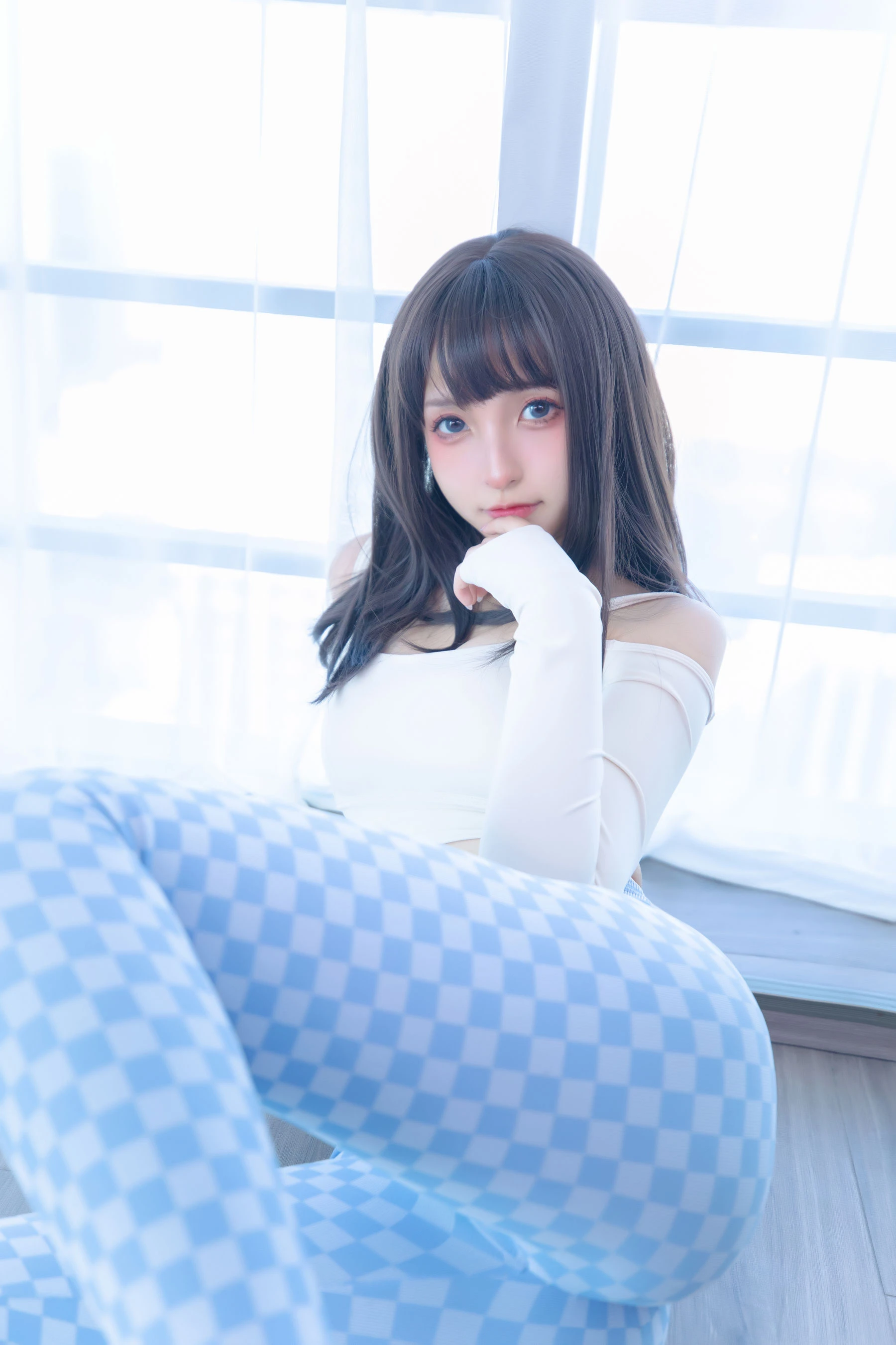 [美女]孫莉琪孫莉琪戶外超清美圖：魅惑神韻釋放美腿誘惑綻放寫真大片 - 11