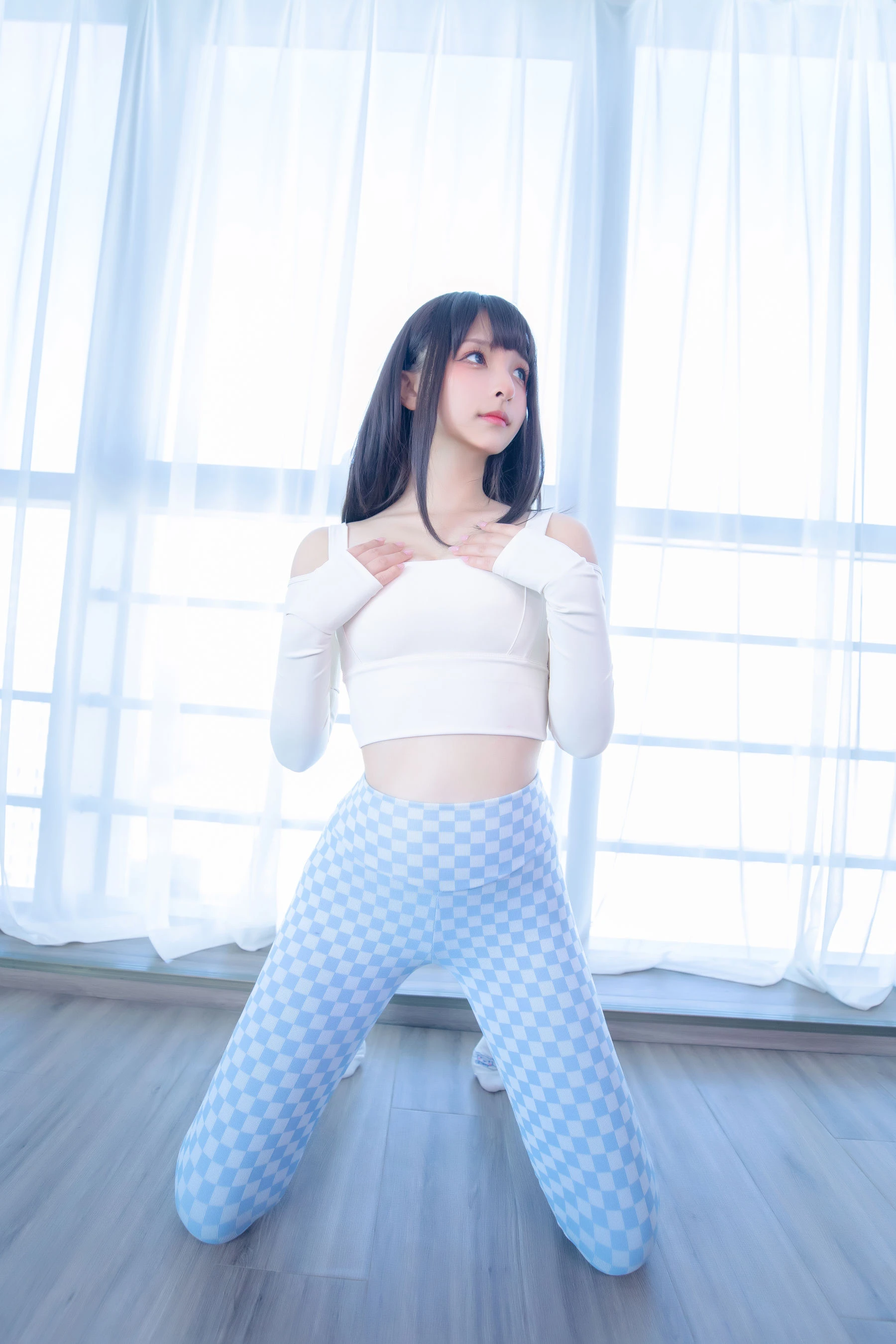 [美女]孫莉琪孫莉琪戶外超清美圖：魅惑神韻釋放美腿誘惑綻放寫真大片 - 13